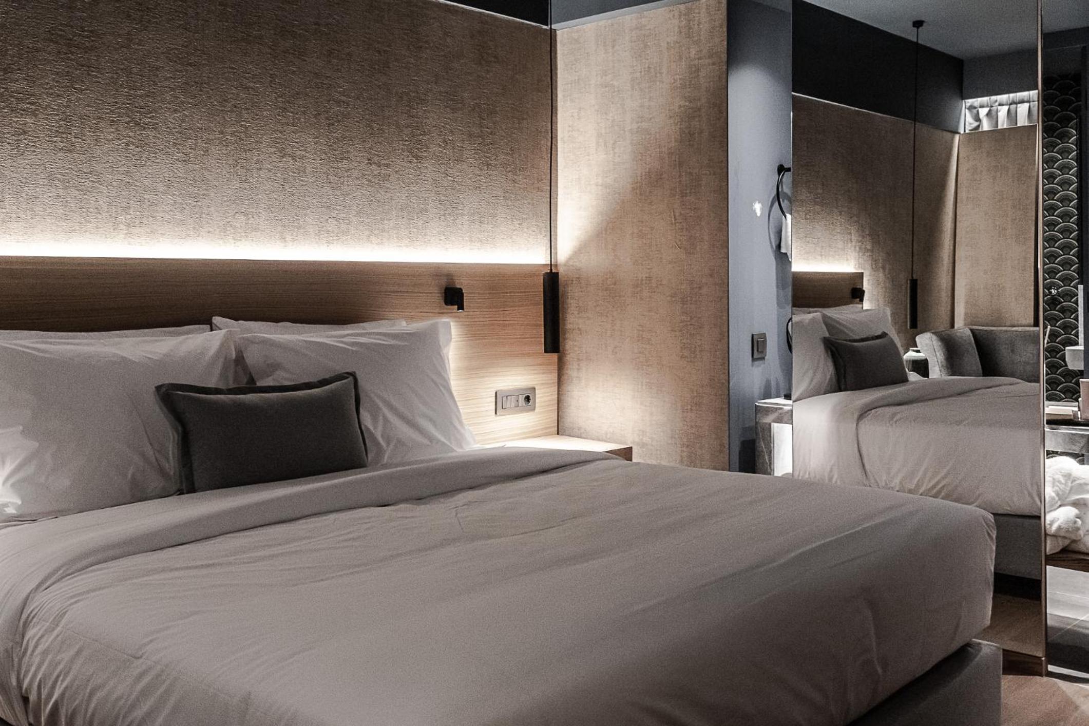 Superior Double or Twin Room with Mountain View - Photo 9