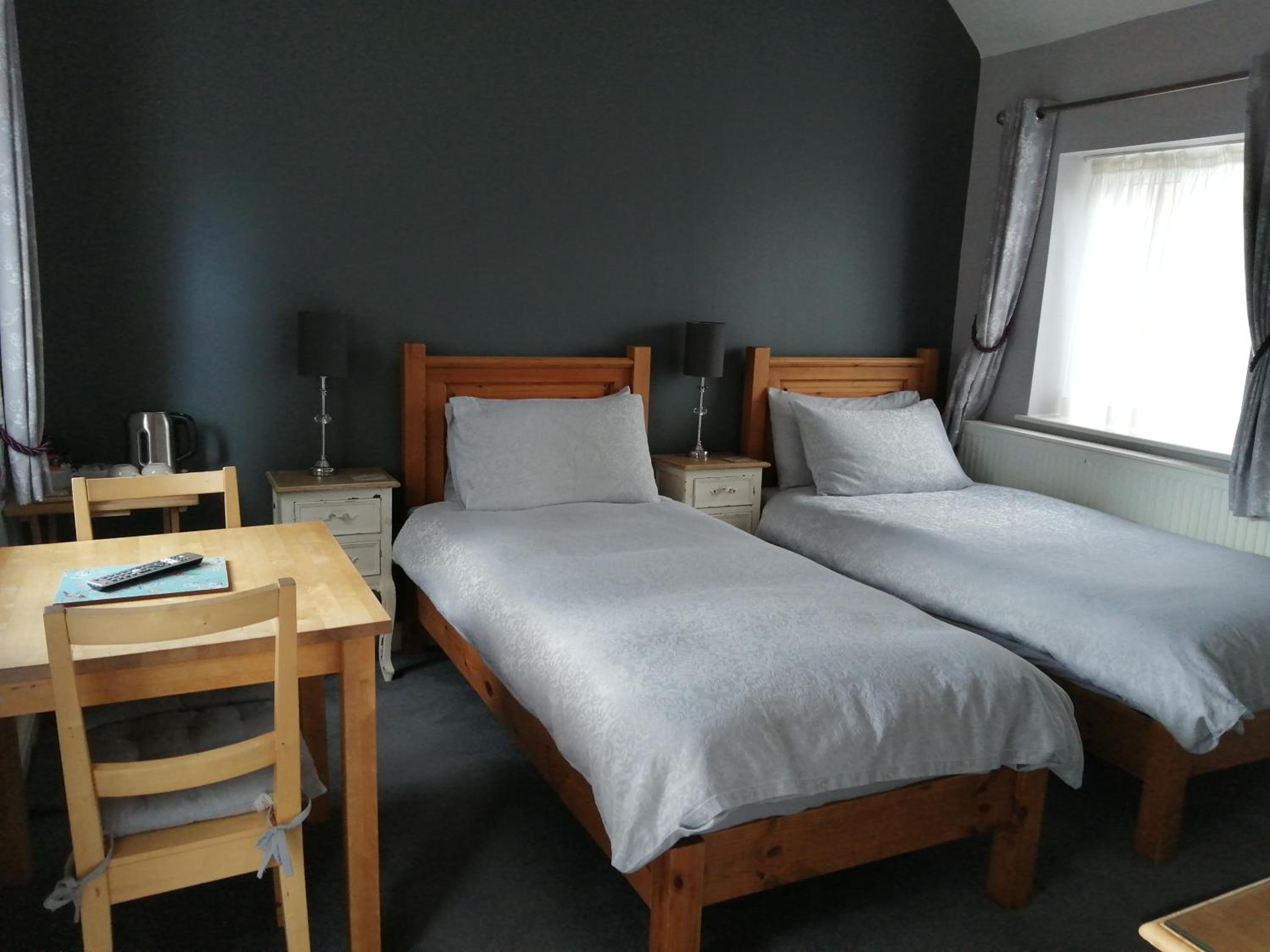 Large Double or Twin Room photo 3