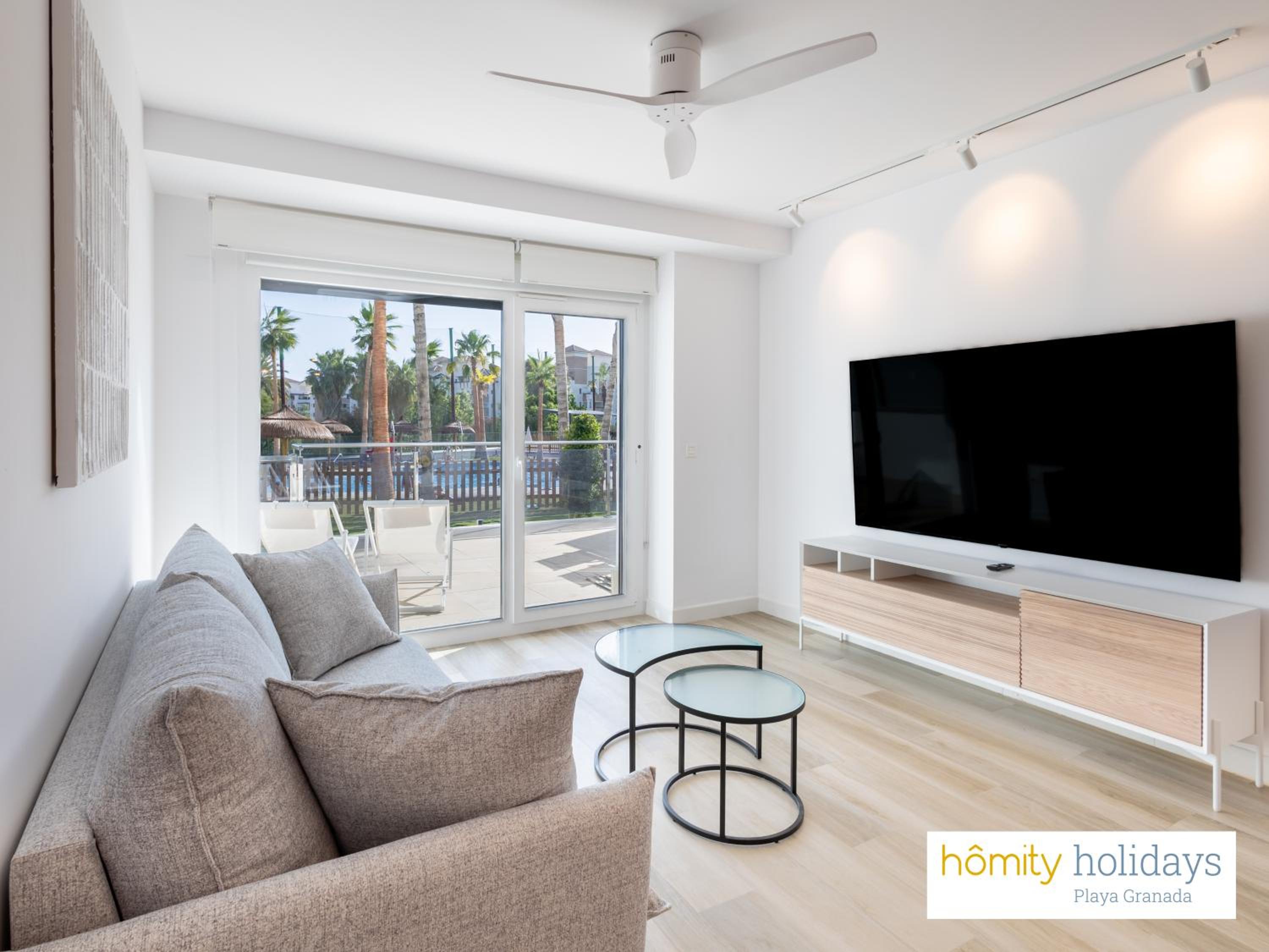 Apartamento de lujo con vista a la piscina y al campo de golf
