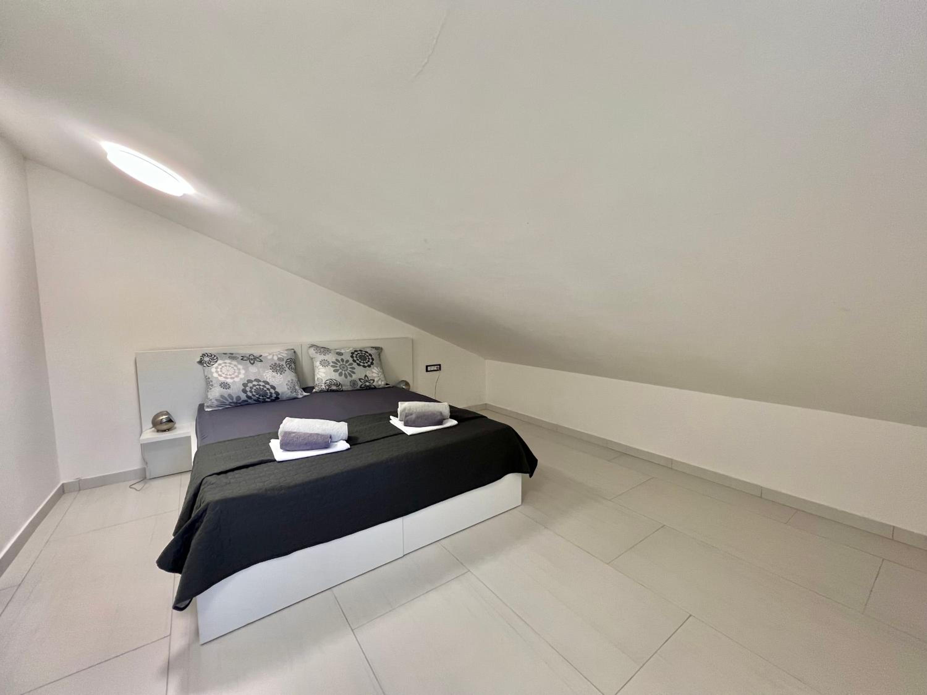 Villa photo 1