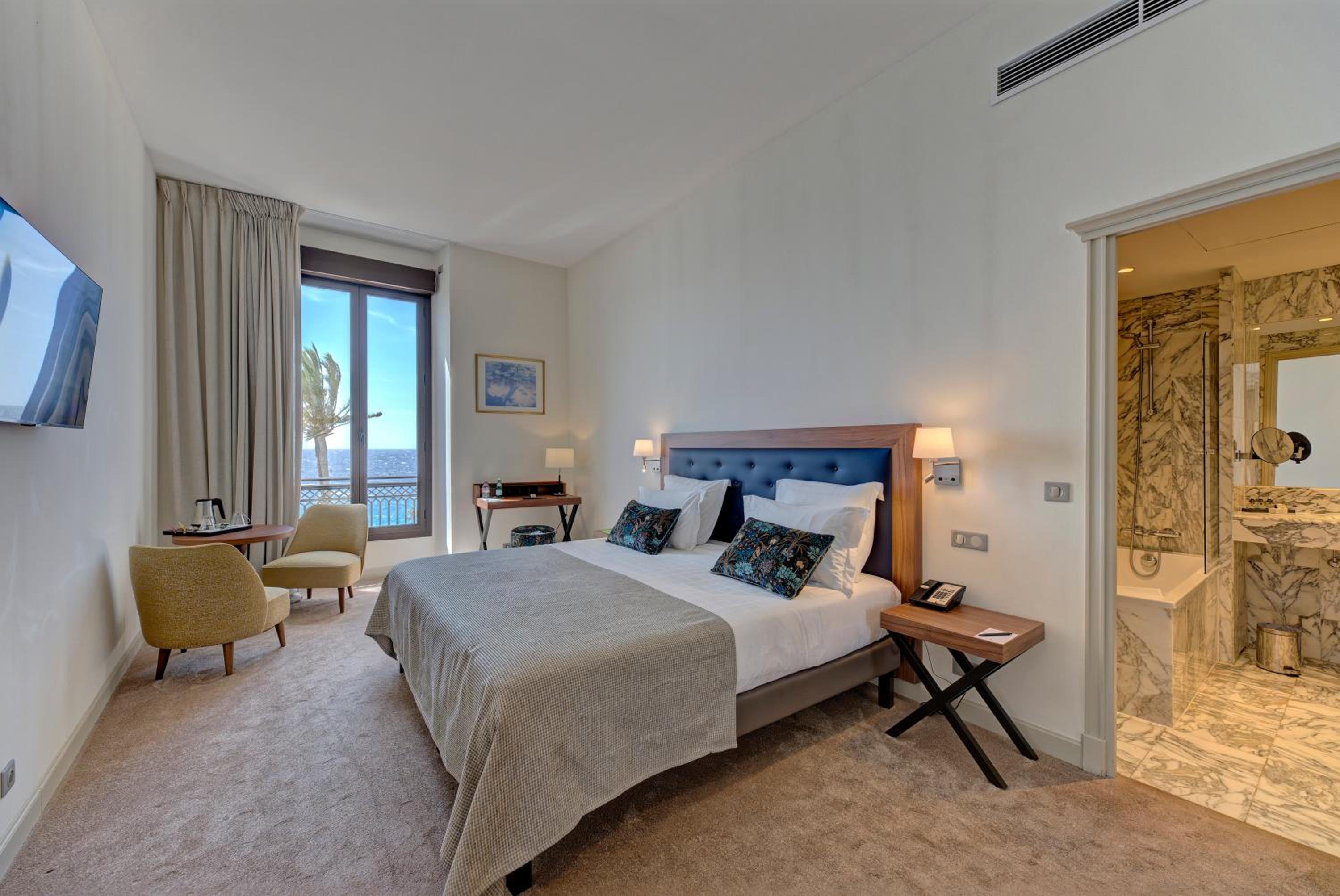 Superior Room with Sea View - Photo 1
