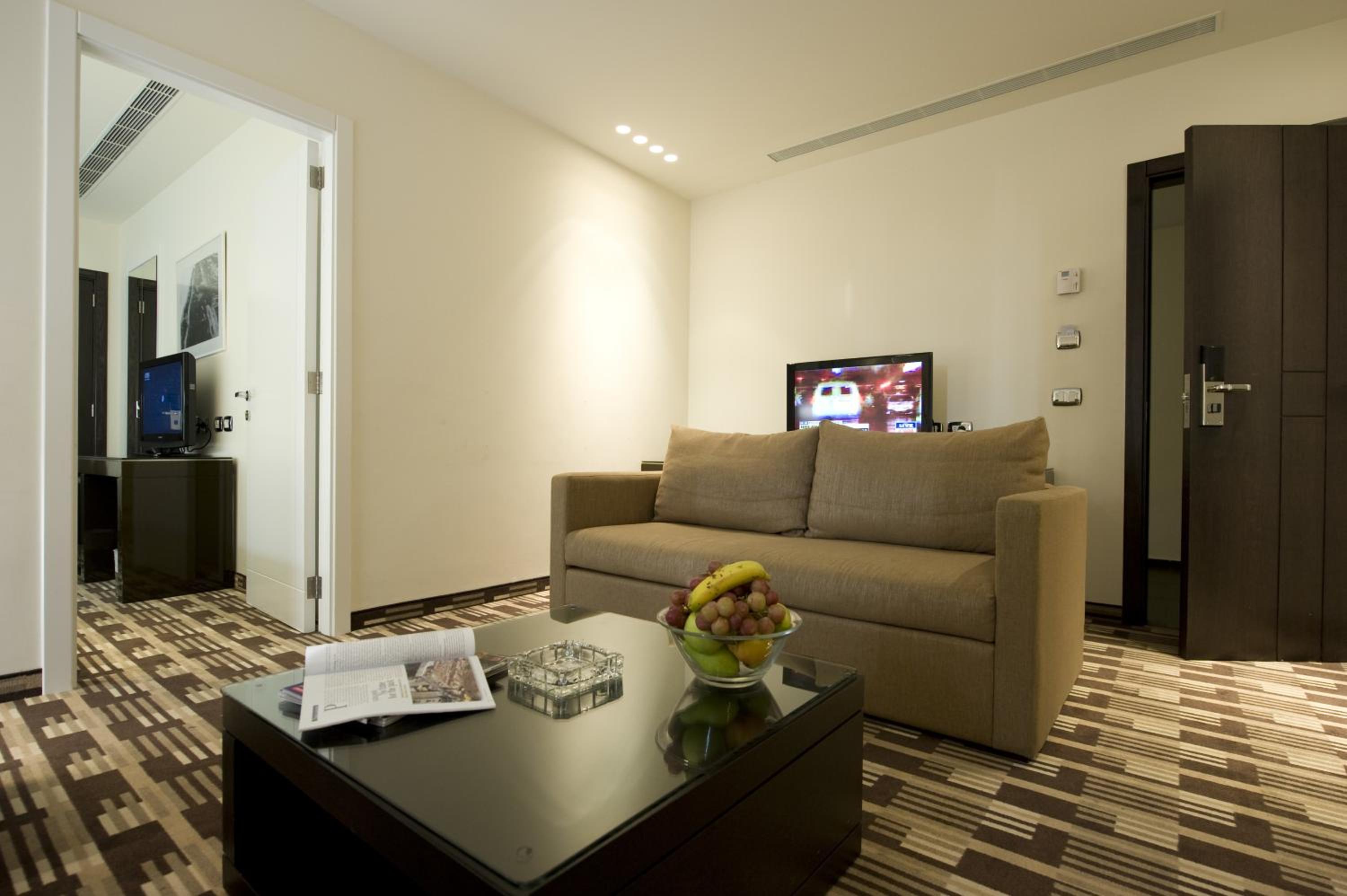 Premium Two-Bedroom Suite photo 2