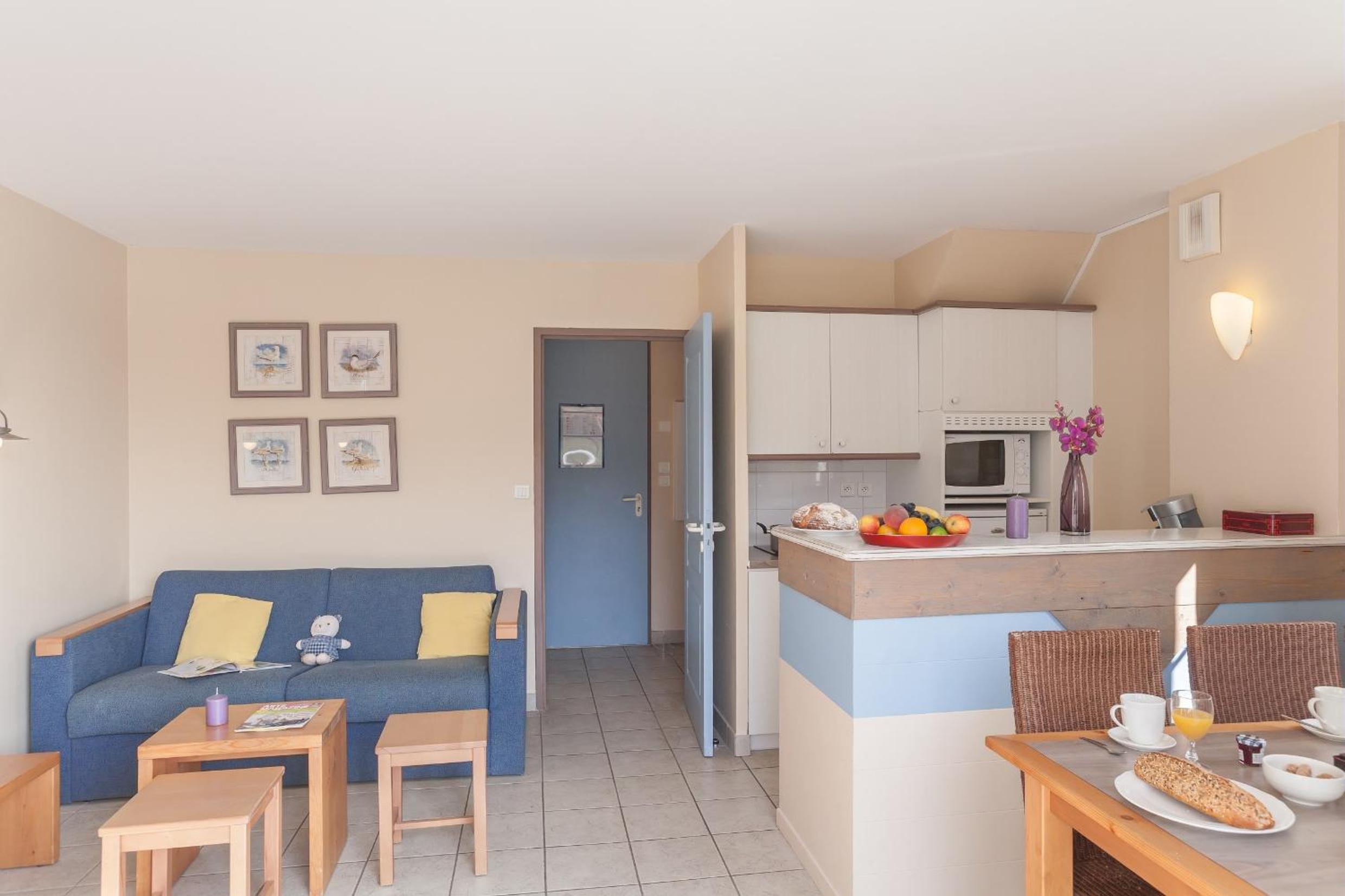 Two-Bedroom House with Sleeping Alcove and Terrace (8 People) - Lake View photo 1