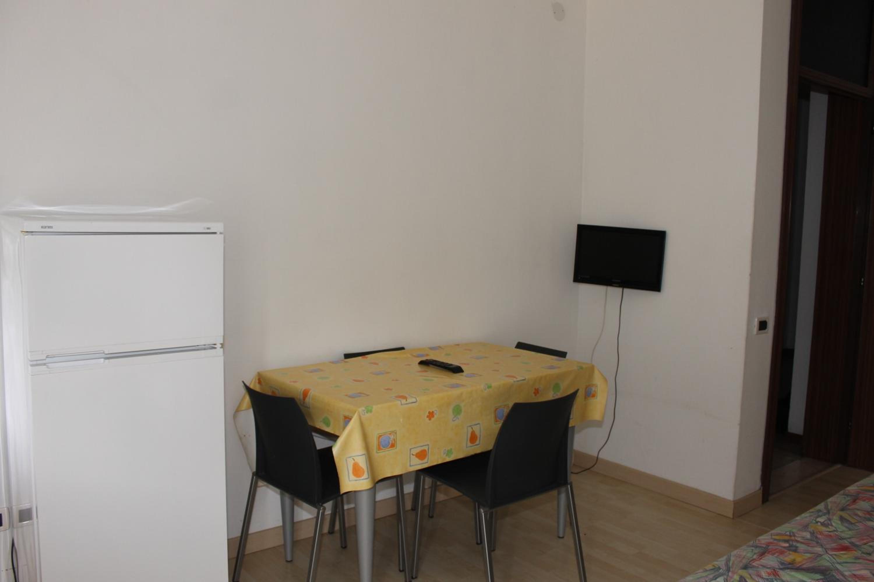 Studio Apartment photo 1