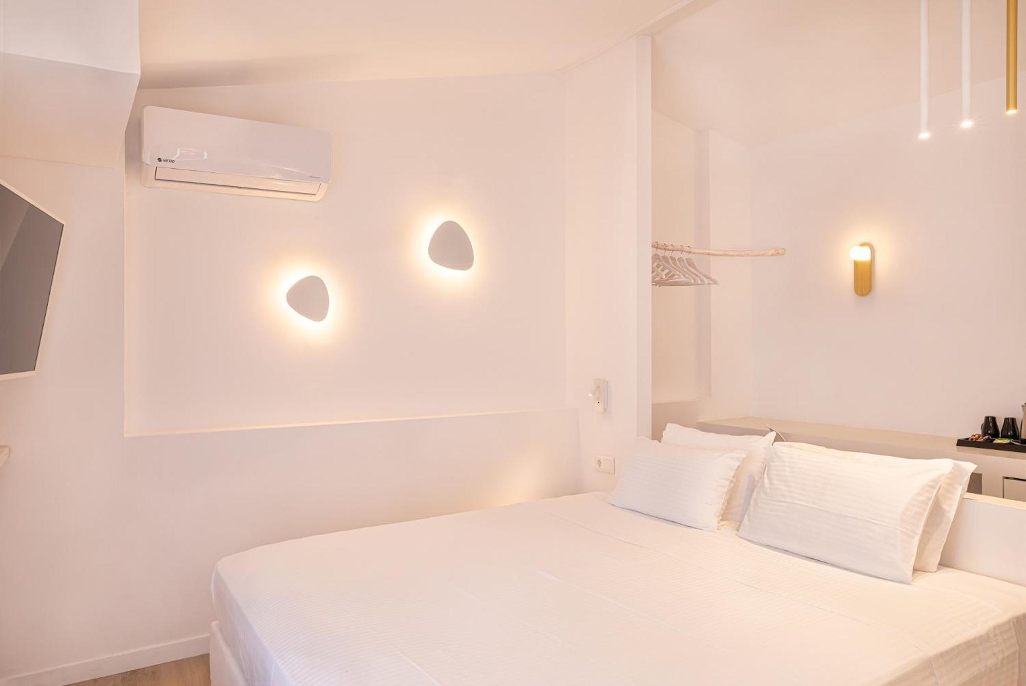 Deluxe Double Room with Sea View photo 3
