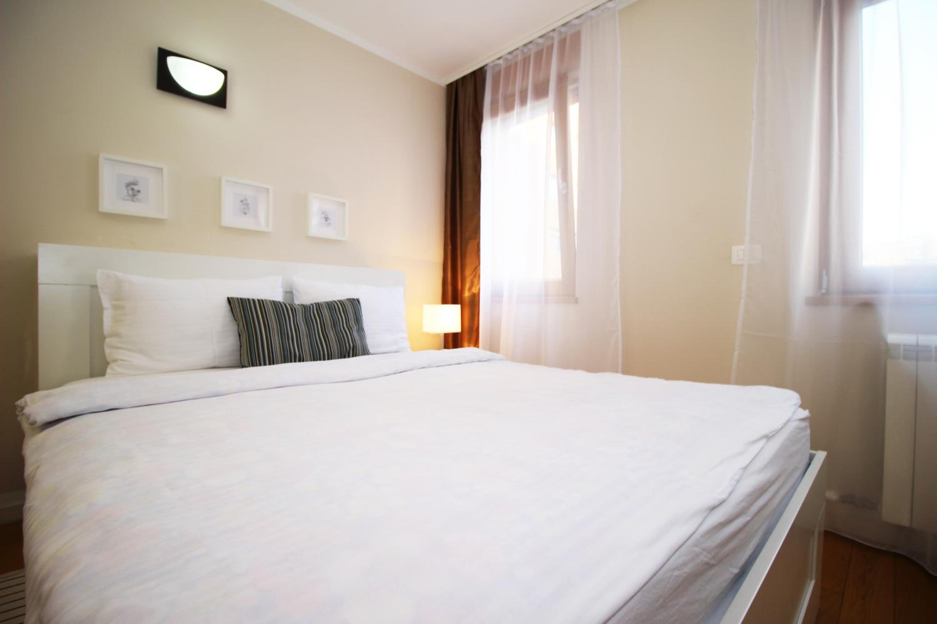 Studio Apartment photo 2