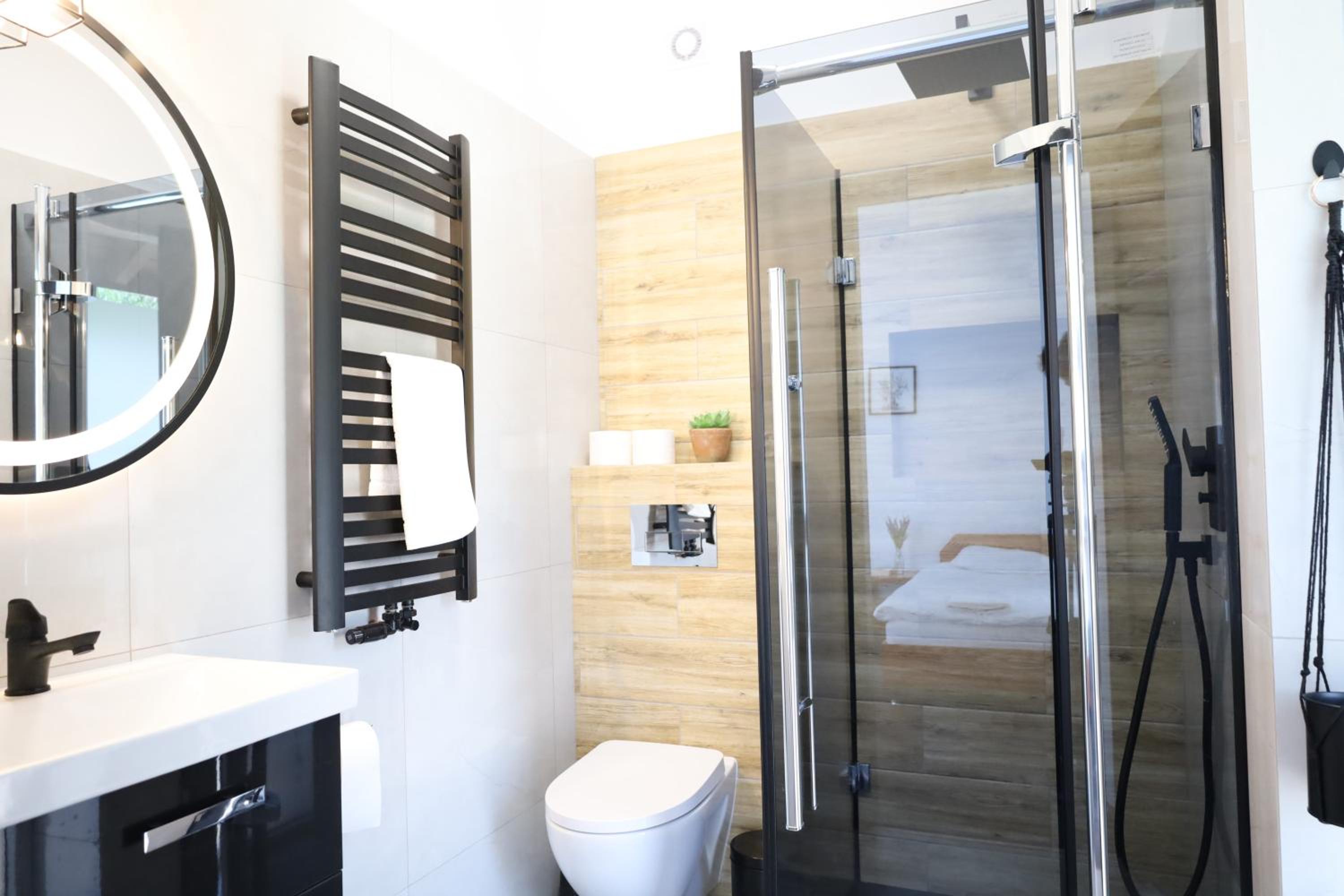 Quadruple Room with Bathroom - Photo 2