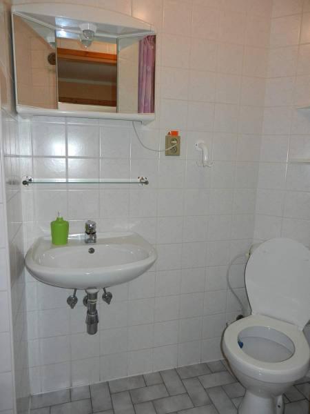 Family Room with Private Bathroom photo 2
