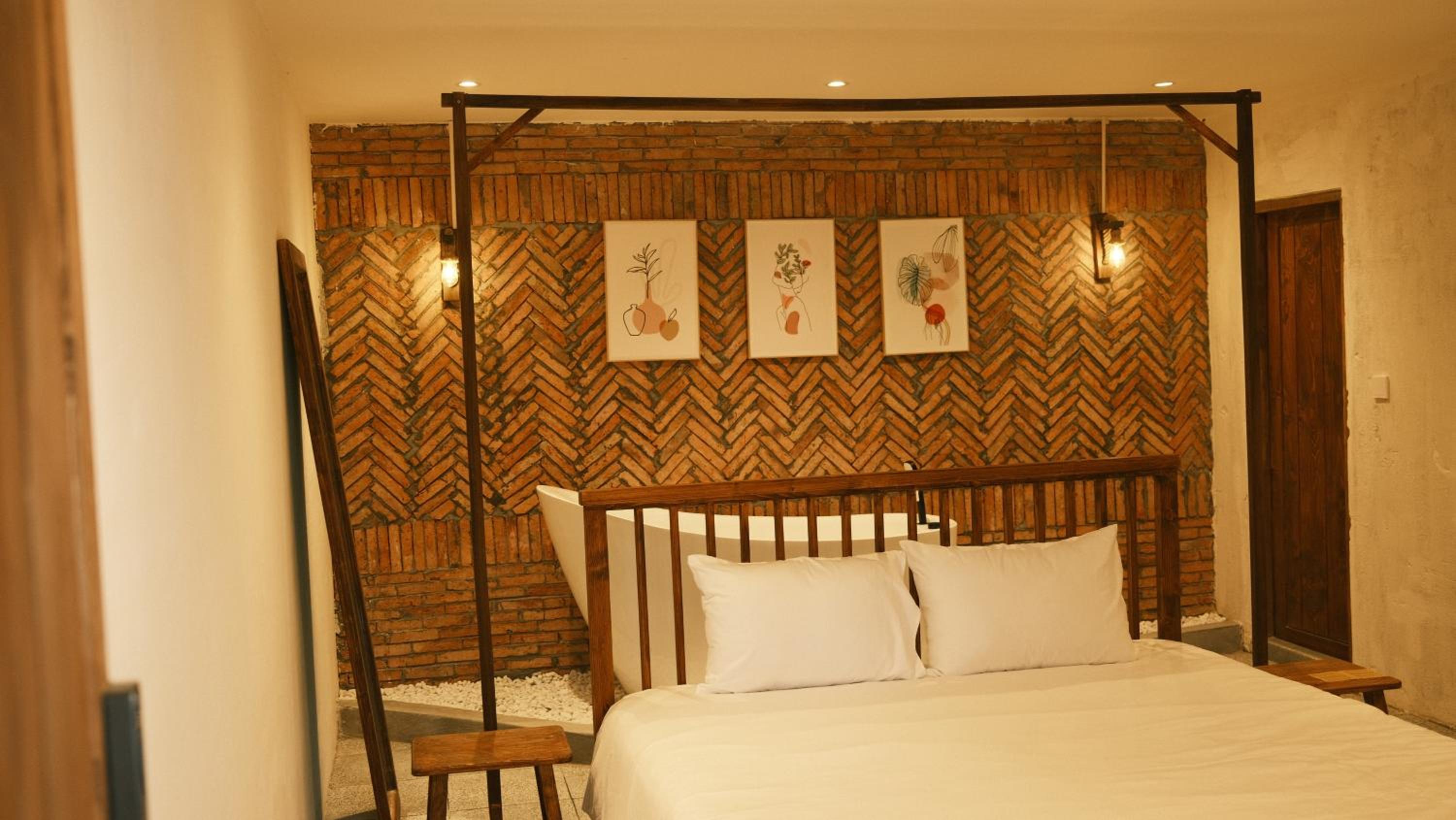 Suite - Photo 14