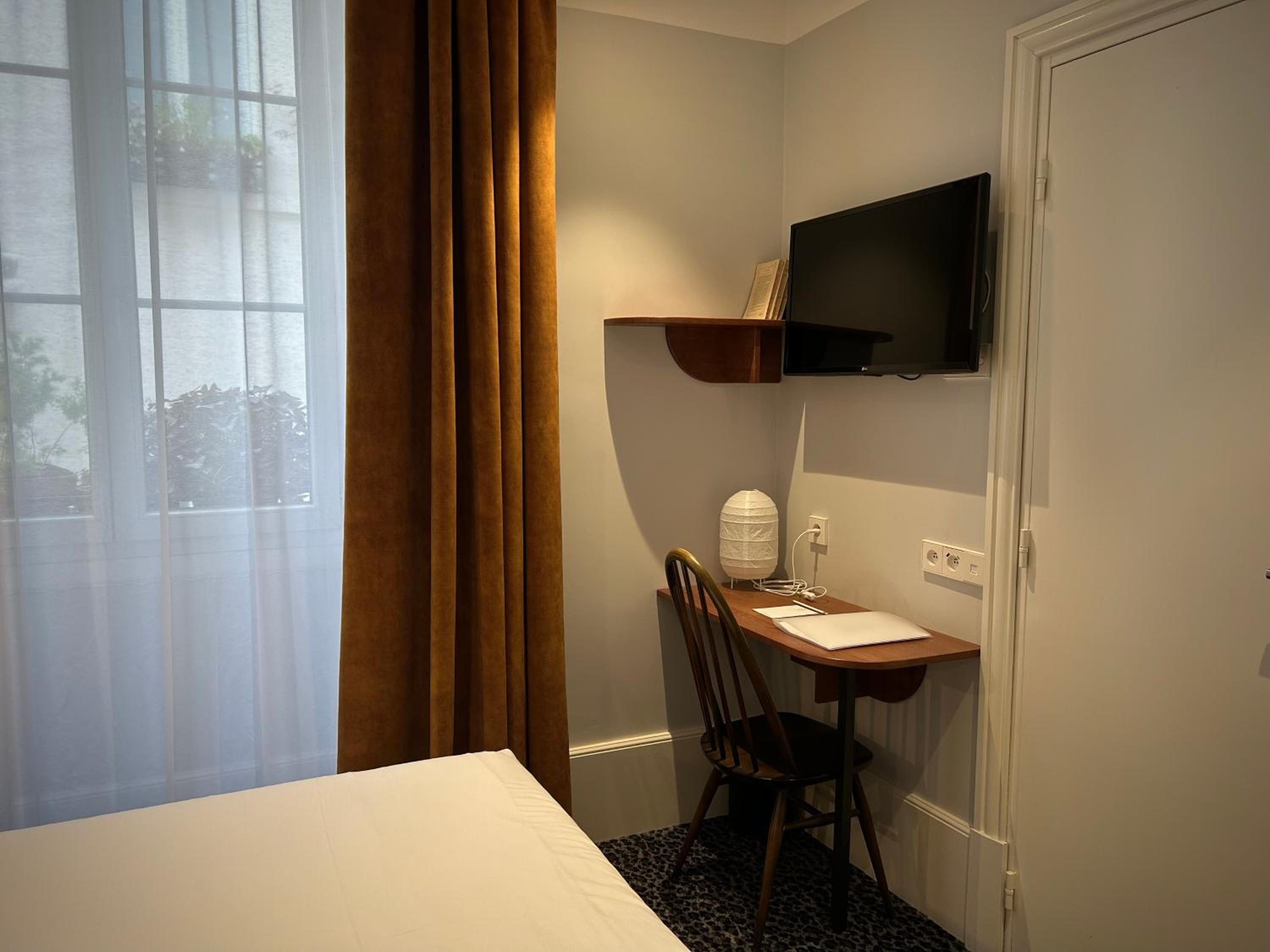 Single Room - Non-Smoking