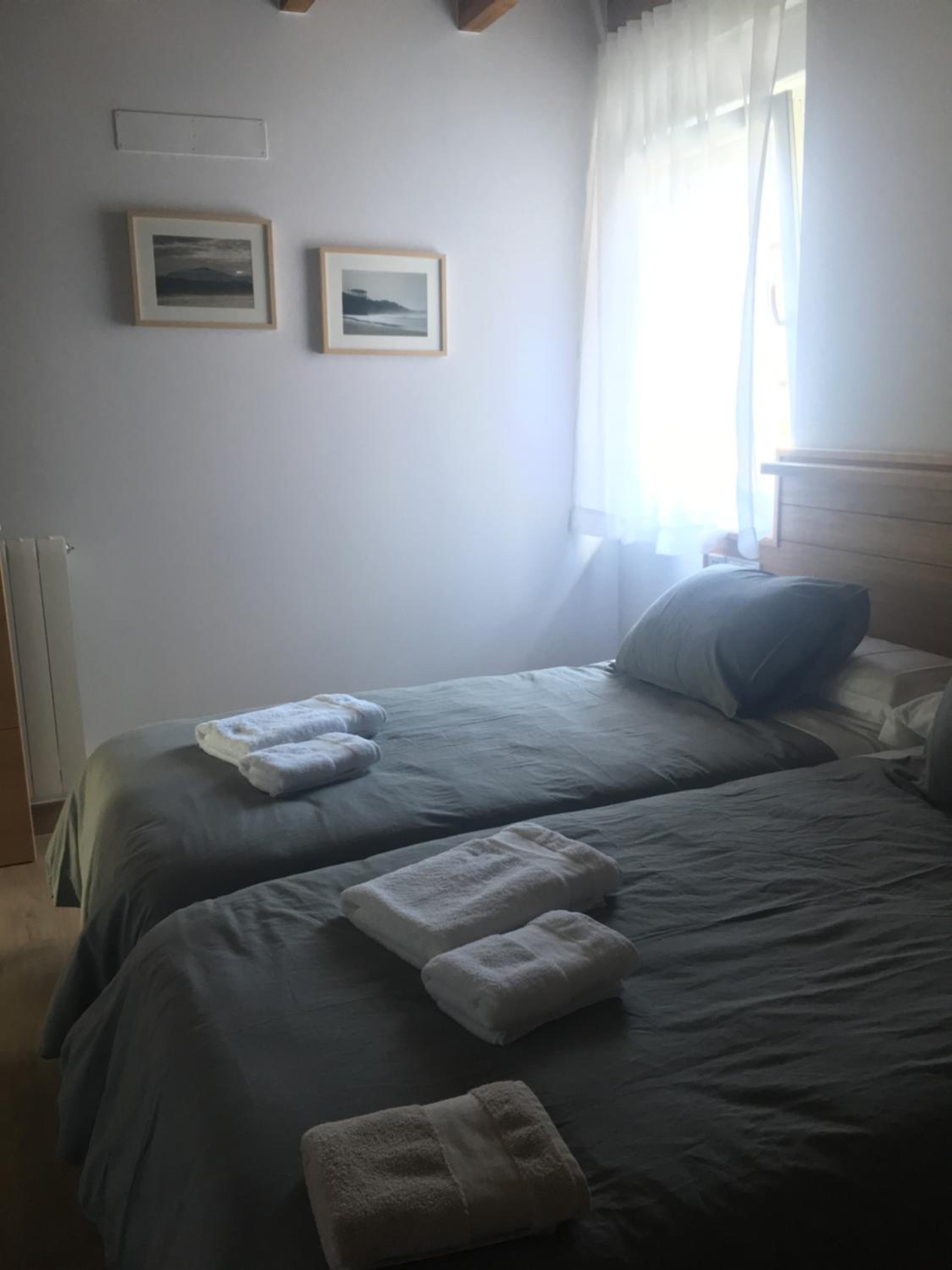 Three-Bedroom House photo 3