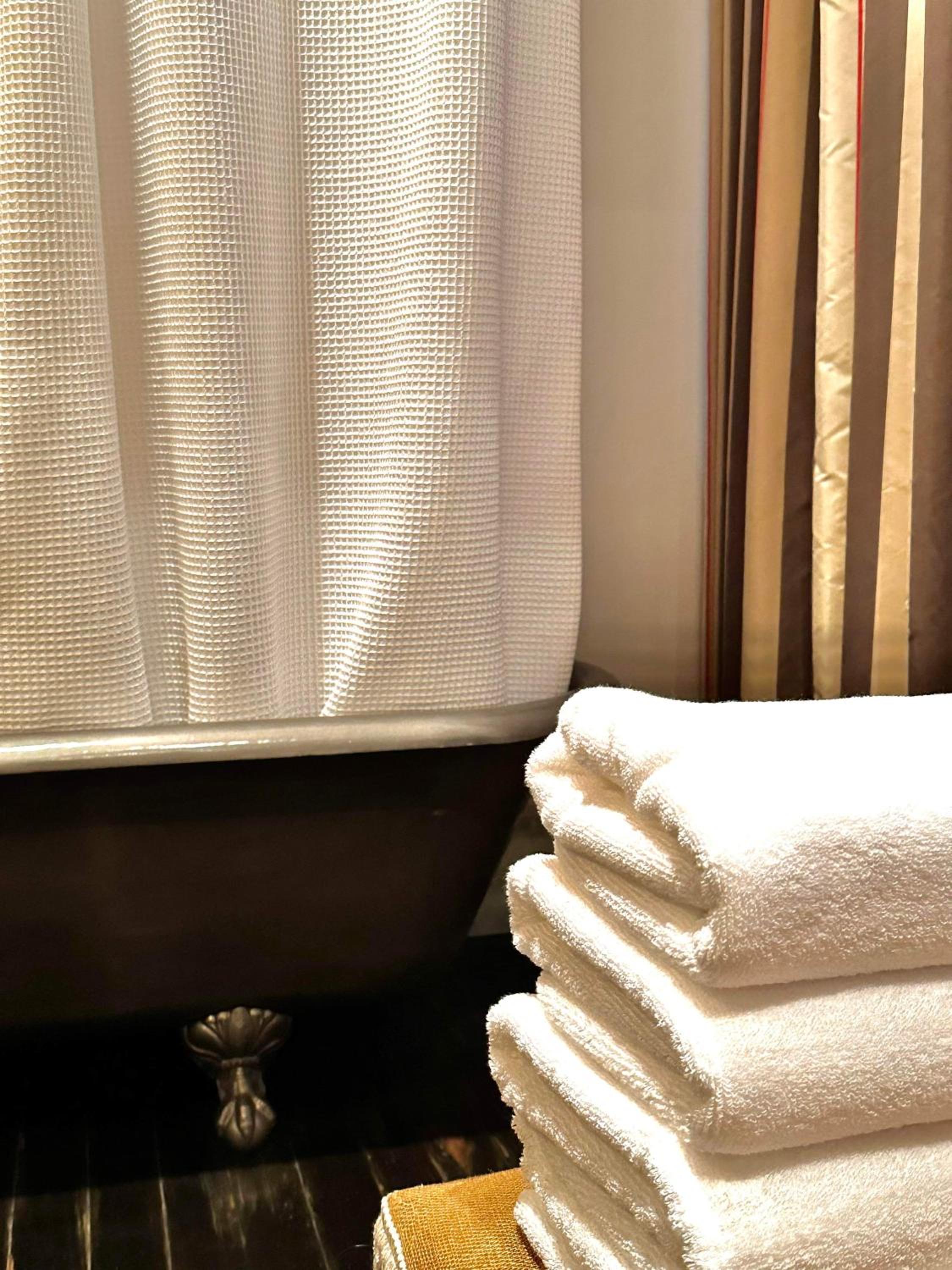 Standard Queen Room - Photo 4