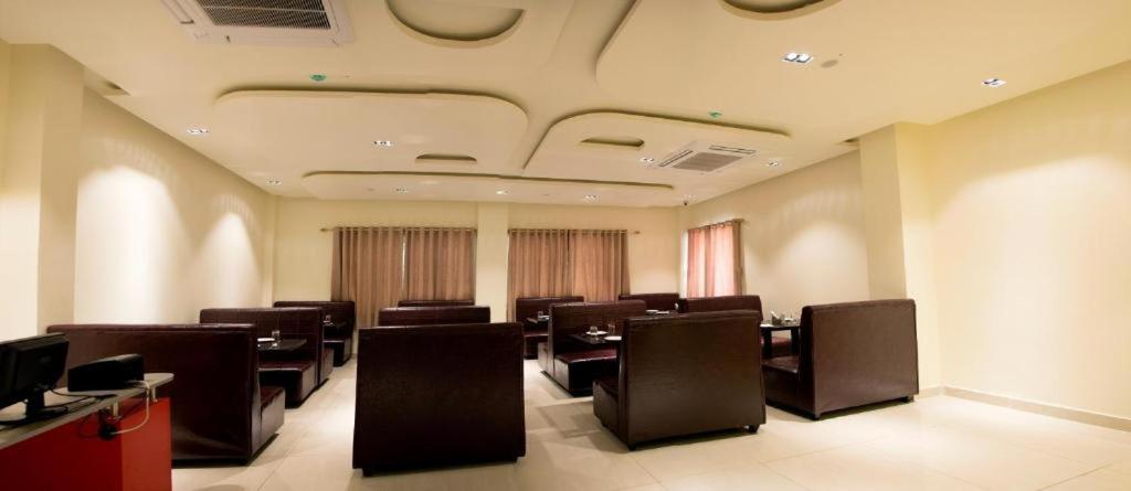 Suite - Photo 4