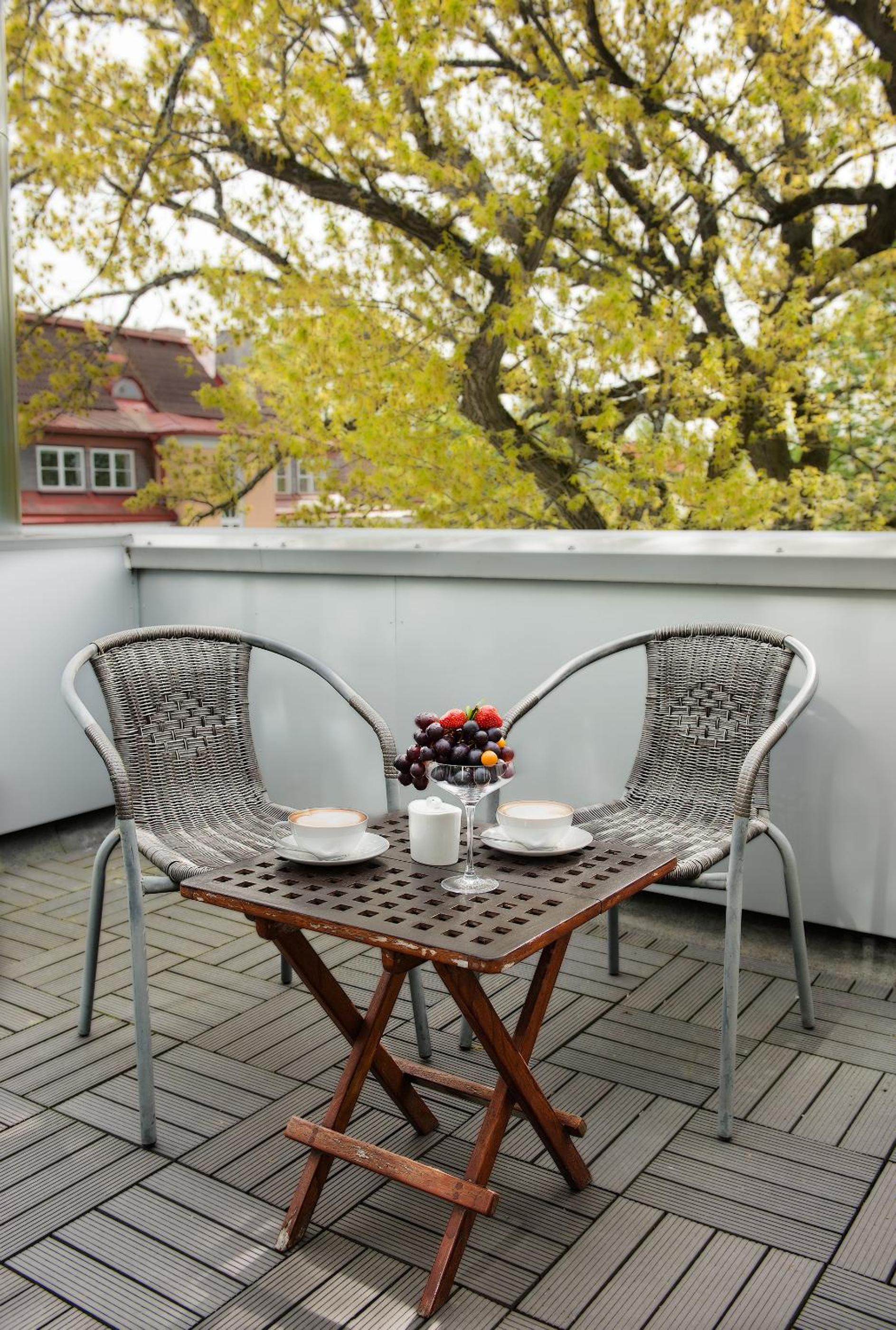 Premium Junior Suite with One Double Bed and Balcony photo 2