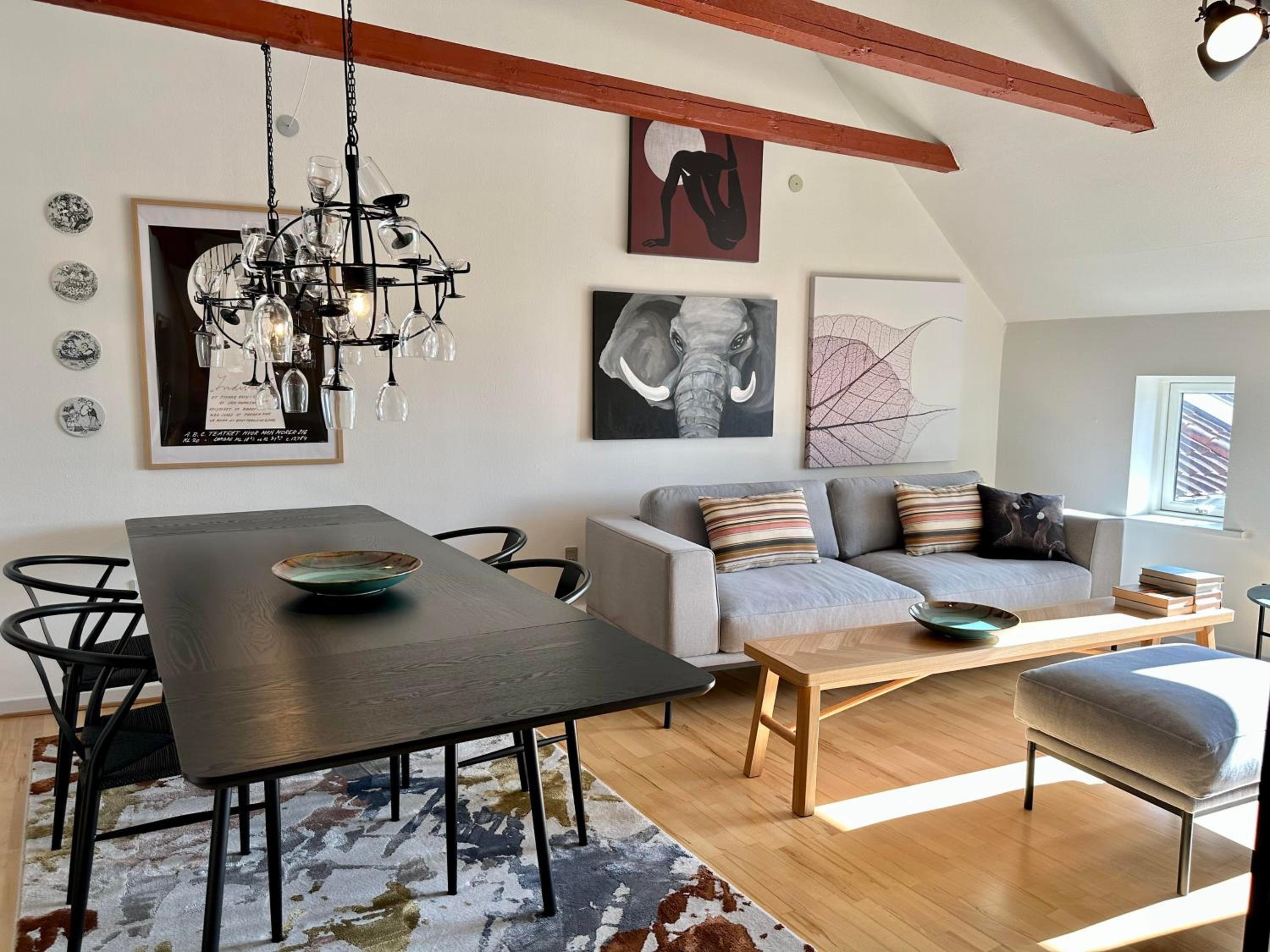 Two-Bedroom Apartment - Photo 4