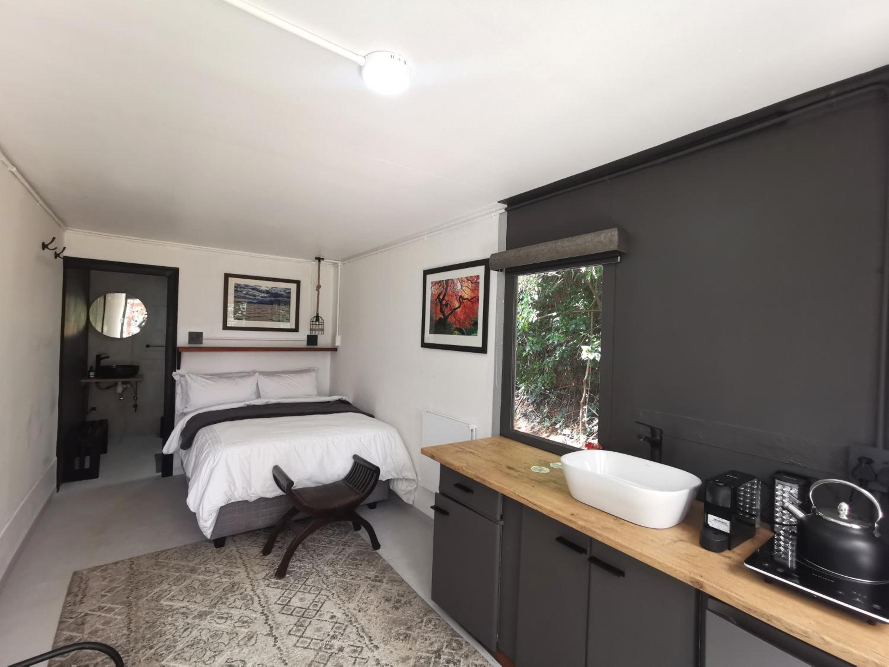 Luxury Queen Room - Photo 1