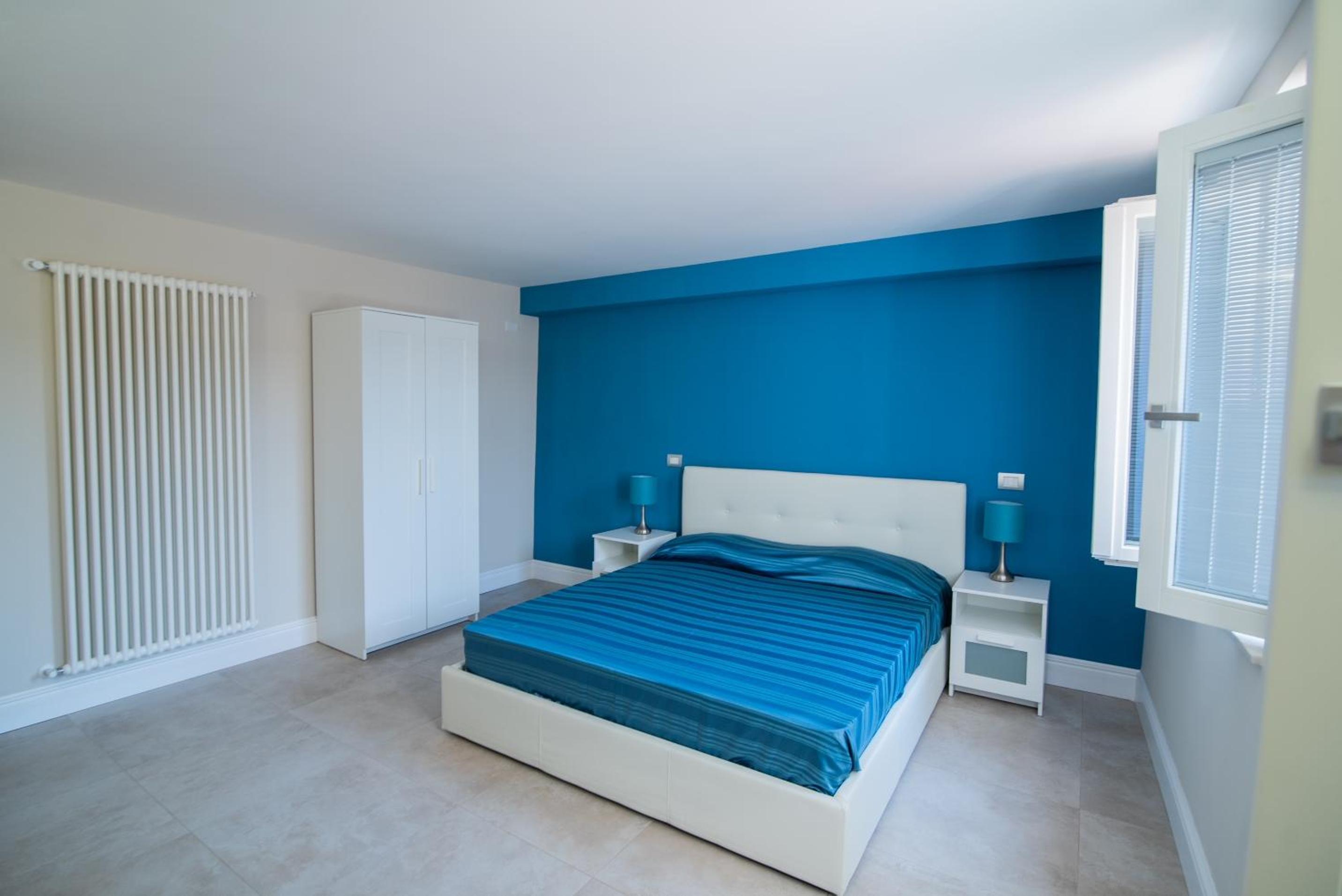 Deluxe Room (2 Adults + 1 Child) photo 3
