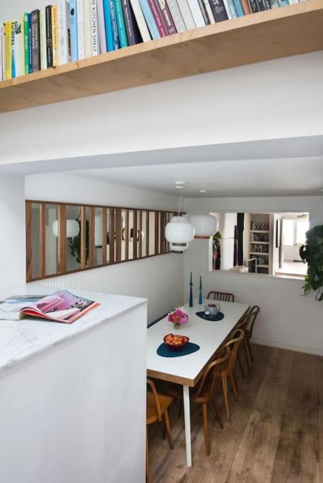 Four-Bedroom House photo 3