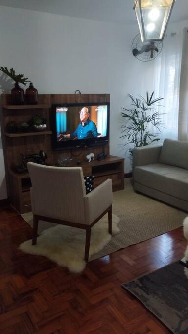 Three-Bedroom Apartment photo 2