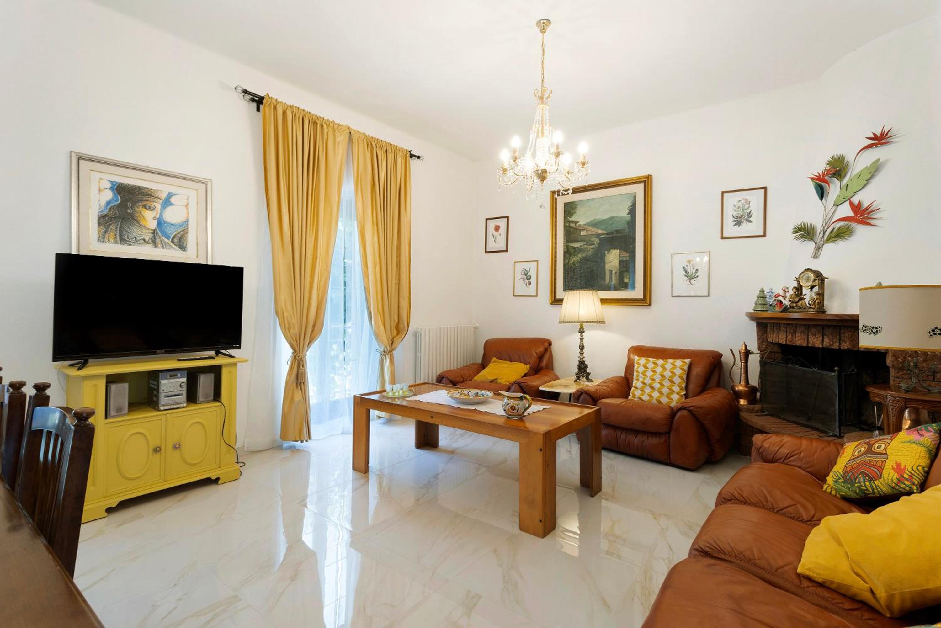 Two-Bedroom Deluxe Apartment with Balcony photo 1