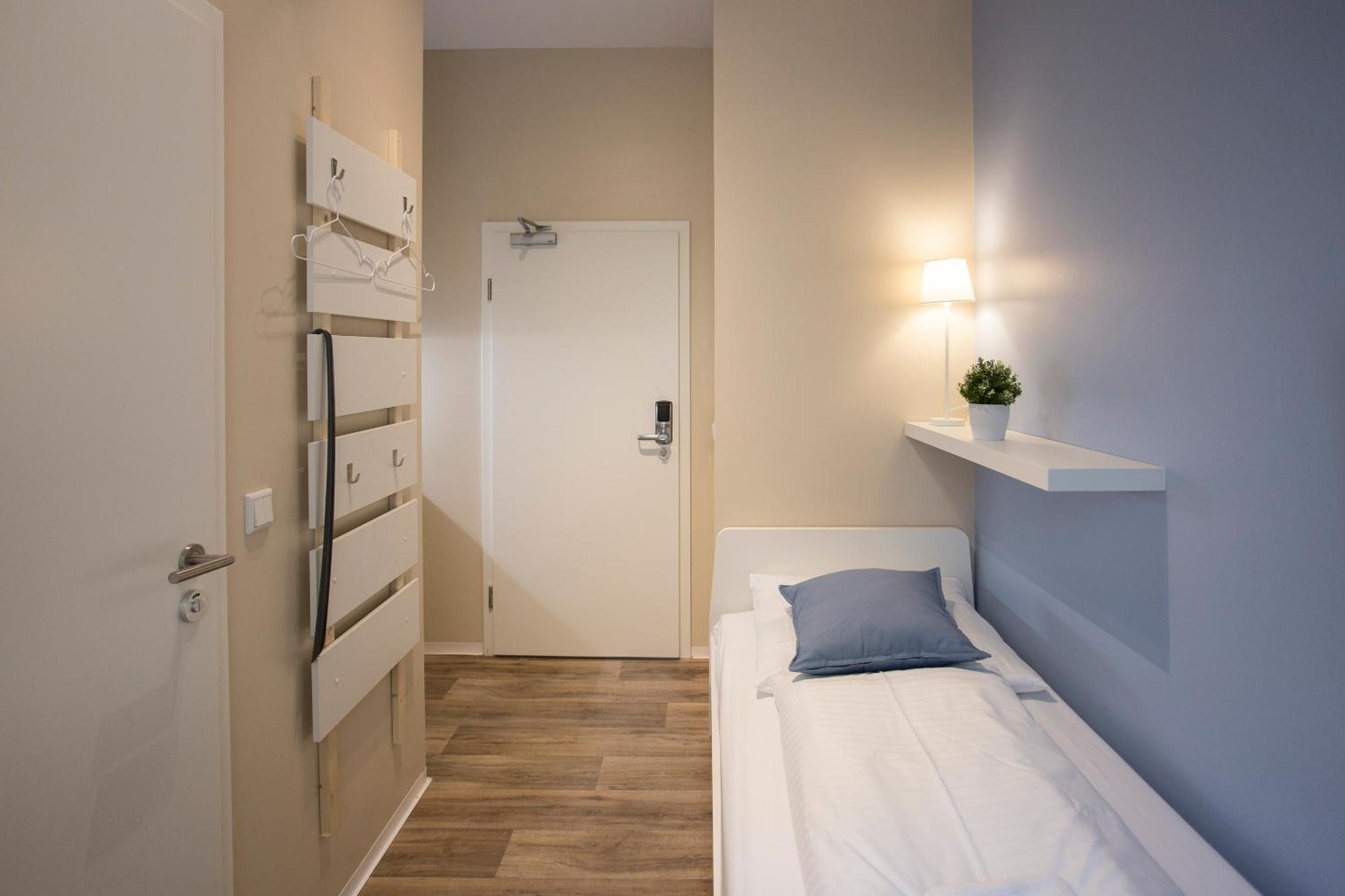 Small Single Room photo 1