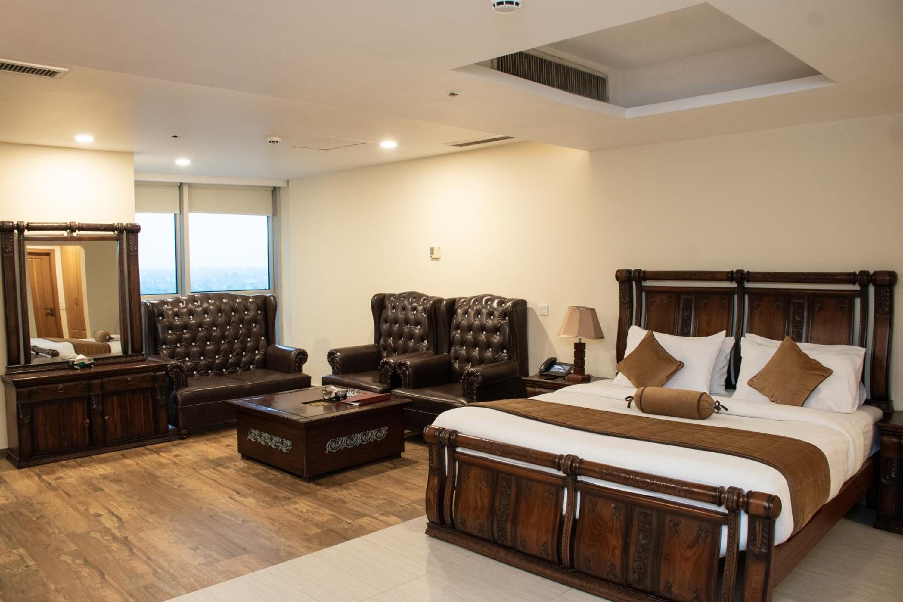 One-Bedroom Apartment - Photo 8
