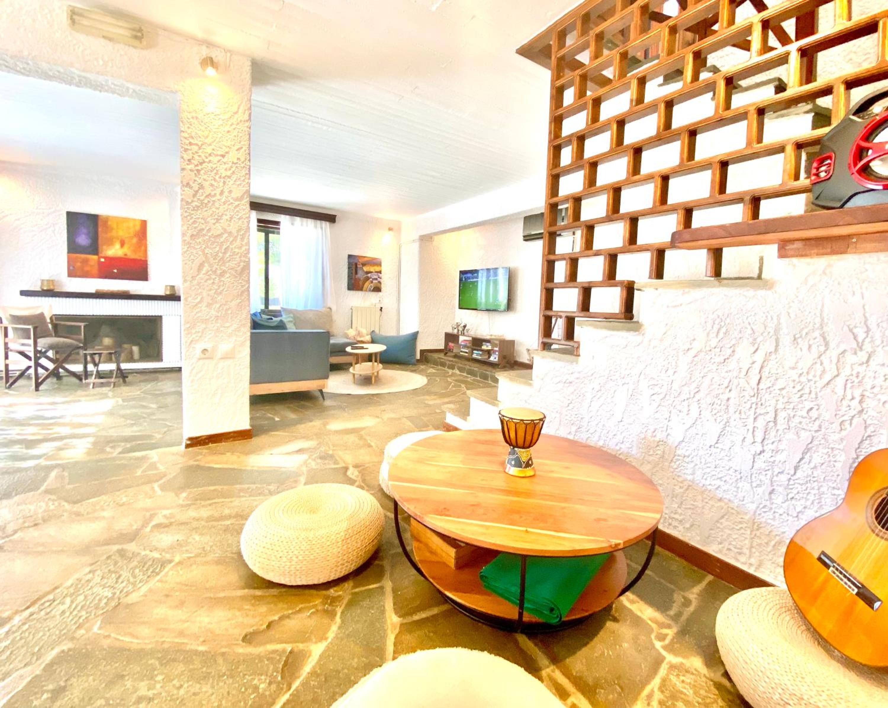 Villa with Private Garden  photo 1