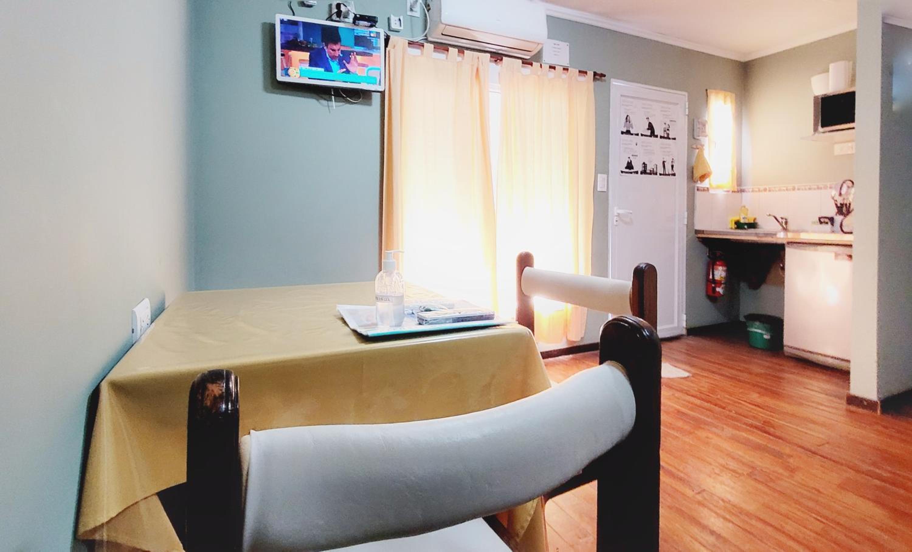 Apartment photo 2