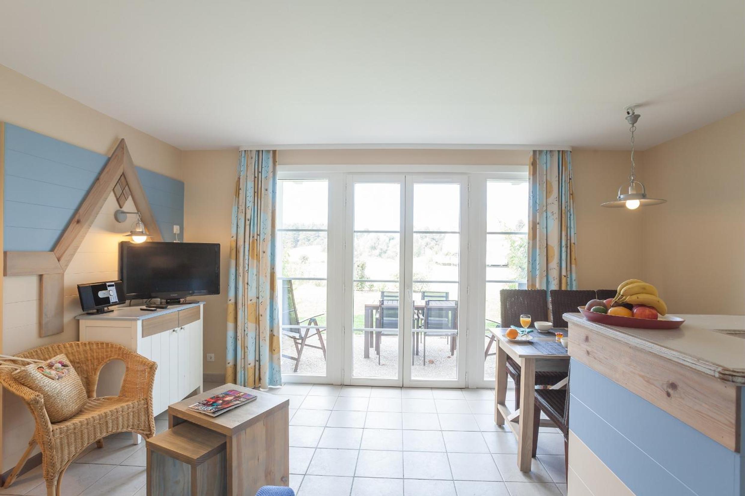 Two-Bedroom House with Terrace (6 People) - Lake View photo 1