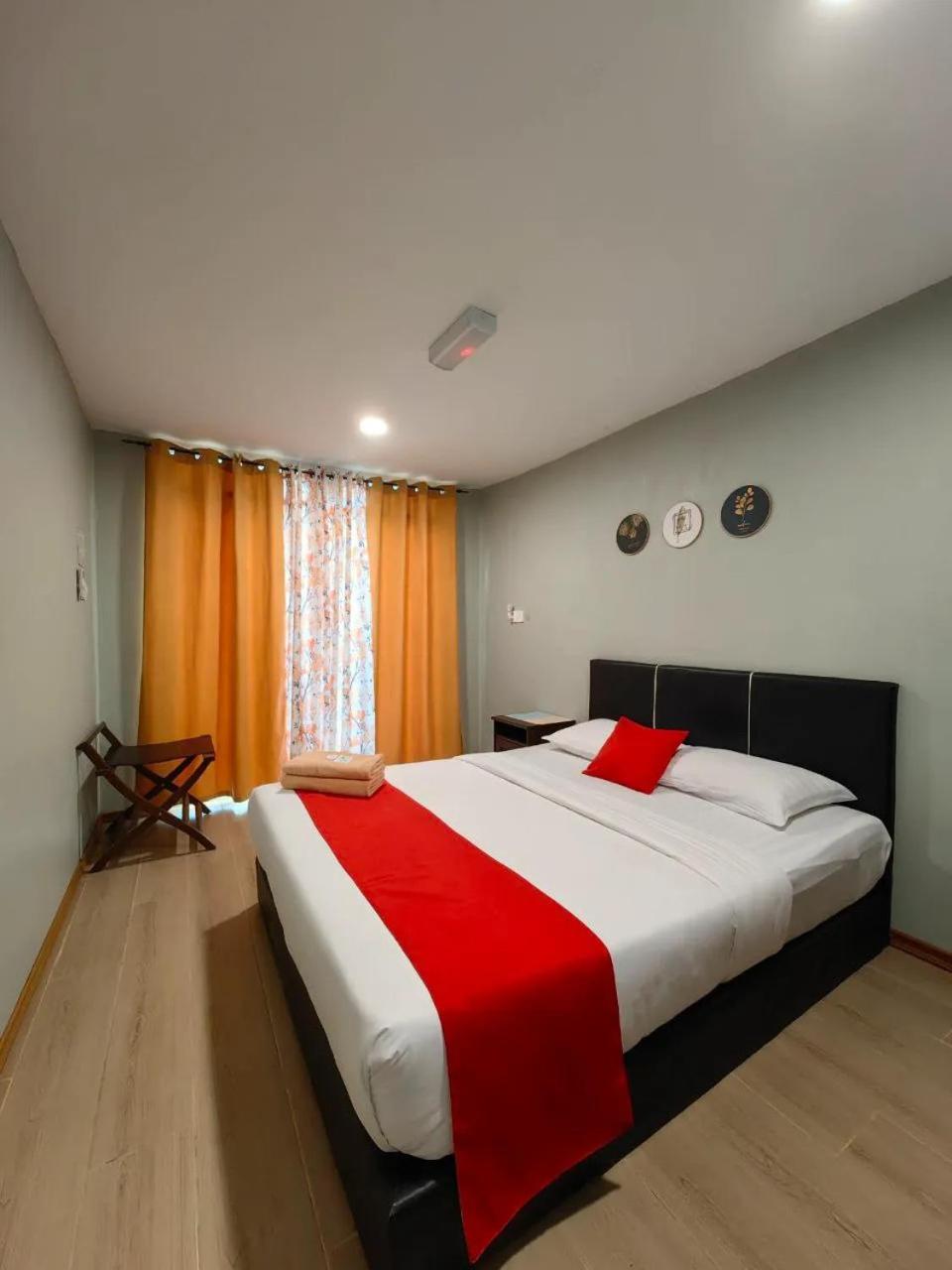 Queen Room - Photo 6