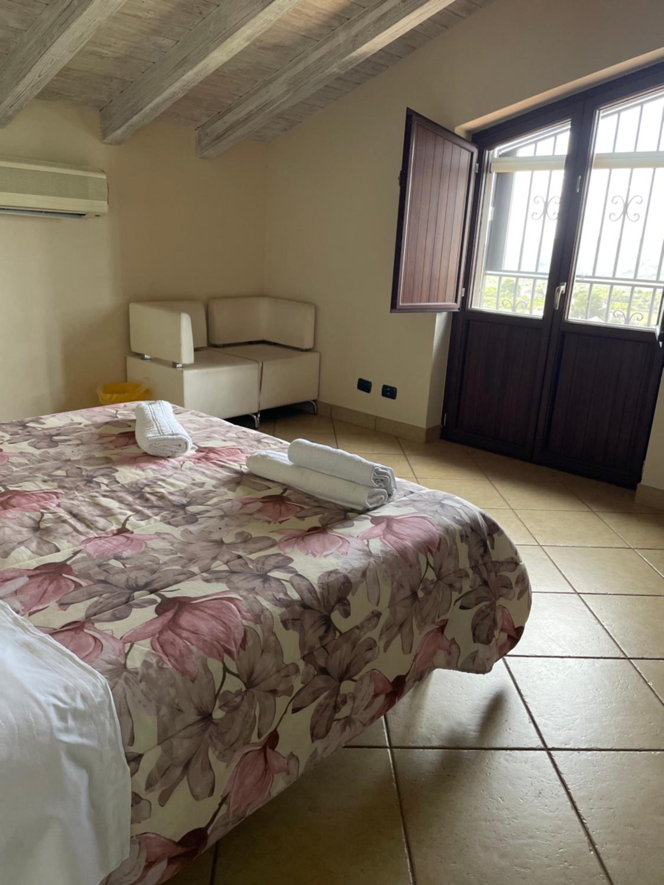 Triple Room with Shared Bathroom