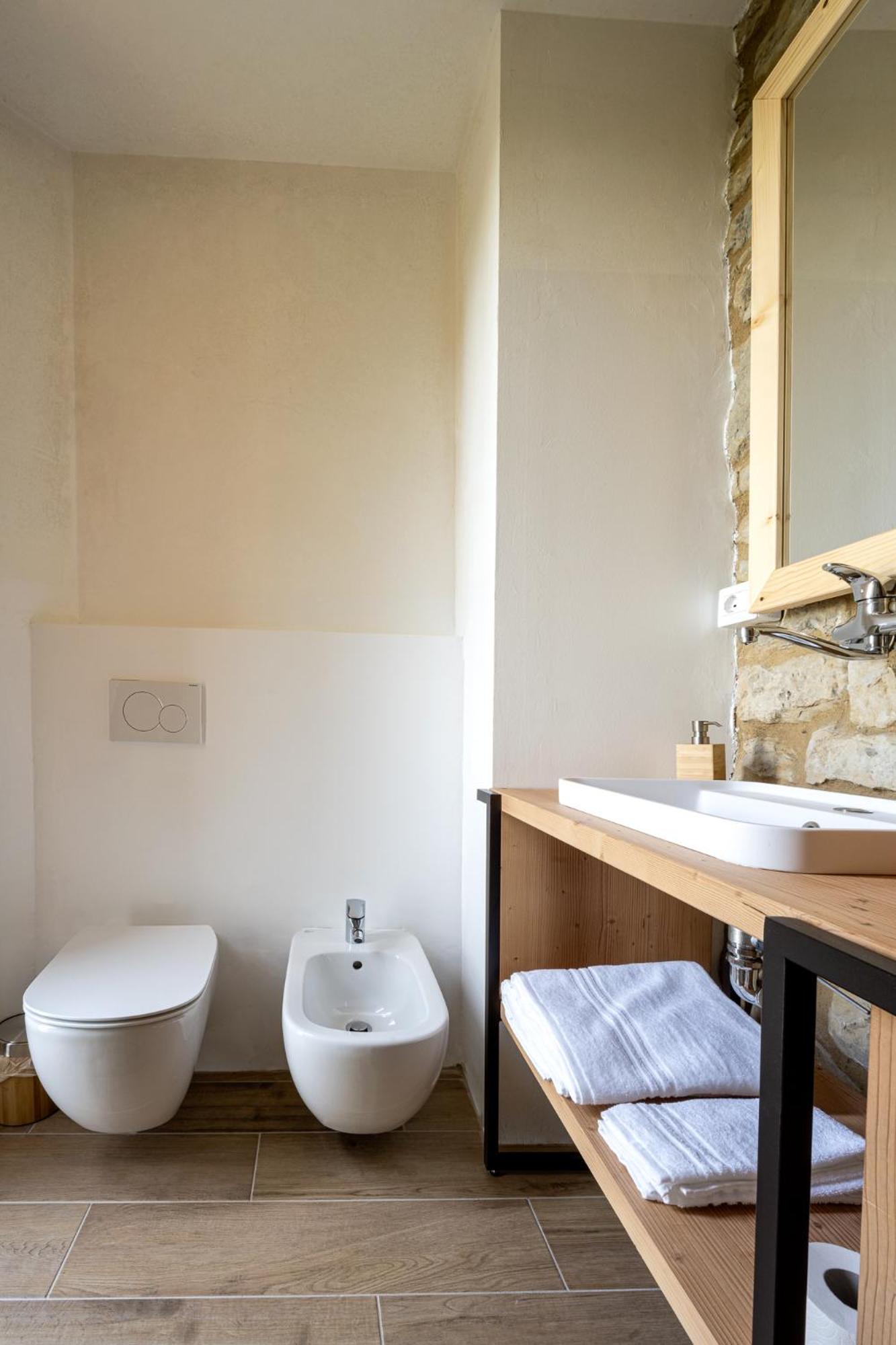 Family Room with Shower photo 3