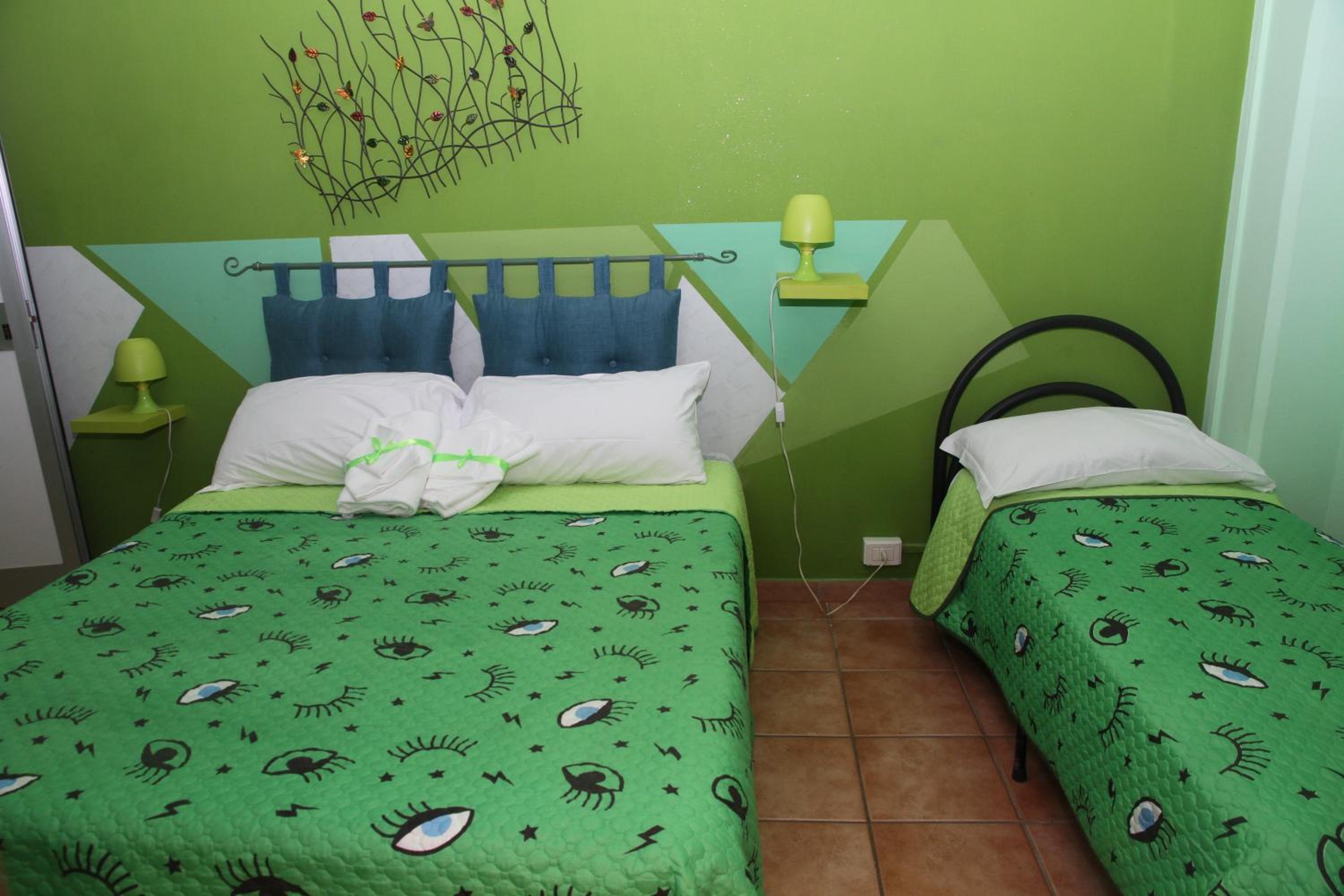 Comfort Triple Room with Shower photo 2