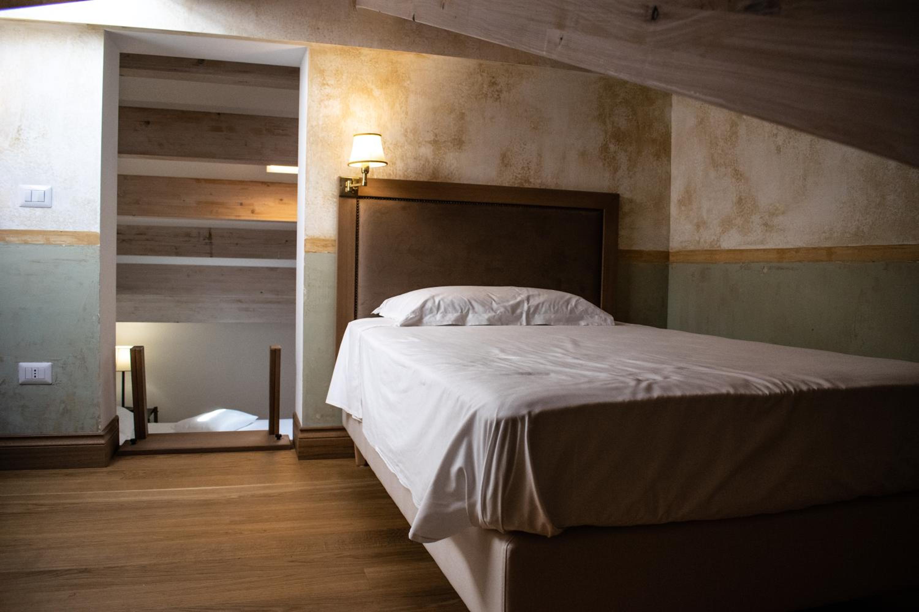 Deluxe Quadruple Room - Photo 5
