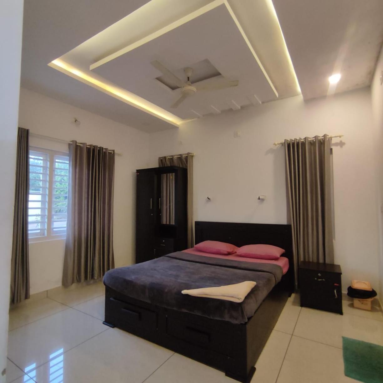 Two-Bedroom House photo 3