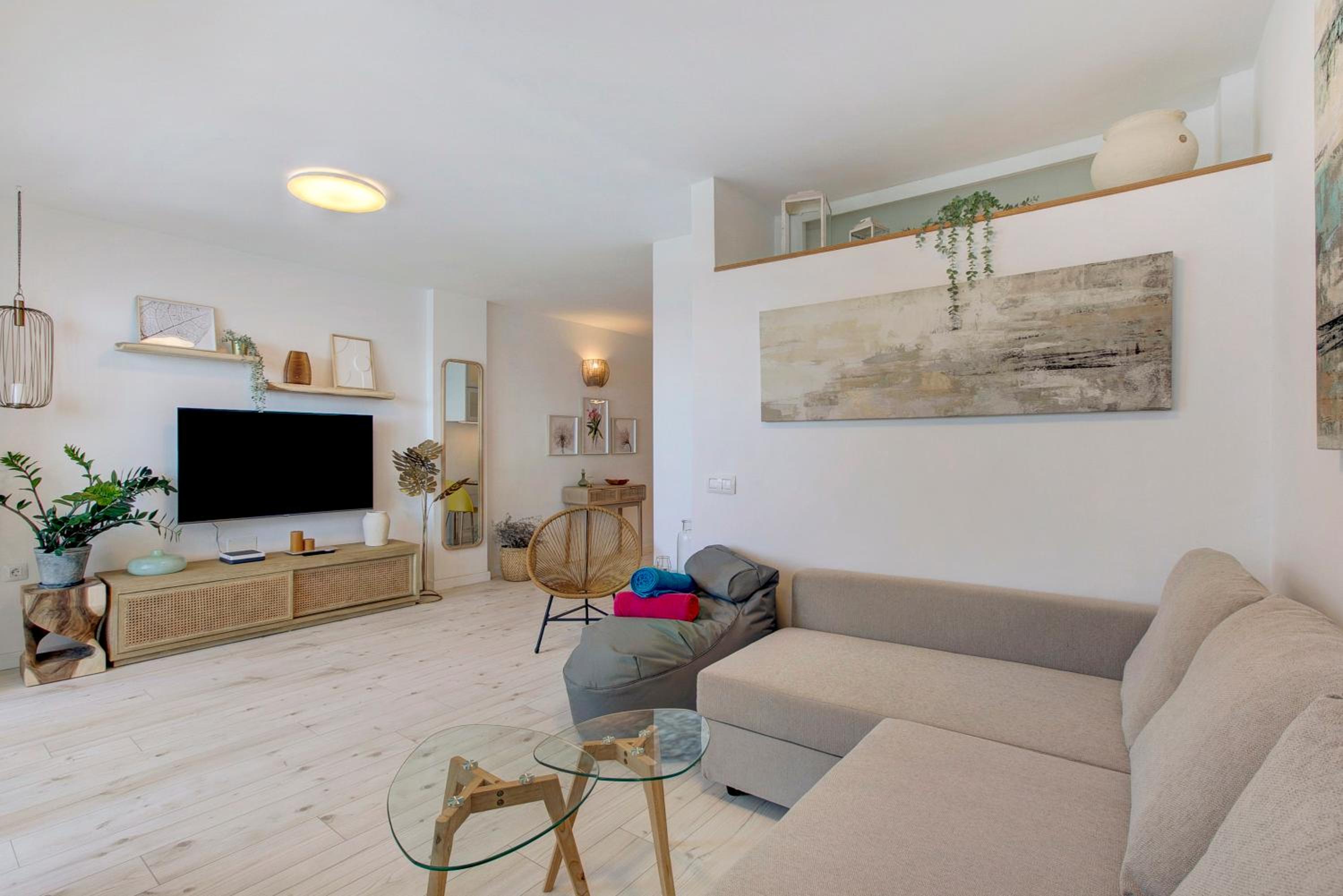 Apartamento de un dormitorio superior con balcón