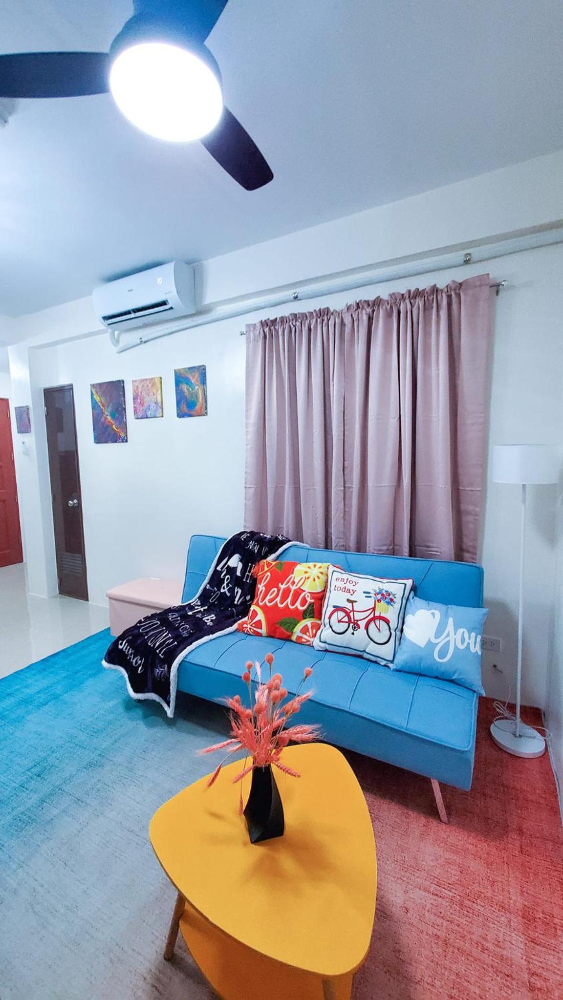 One-Bedroom Apartment photo 1