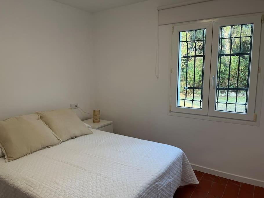 Three-Bedroom House photo 3