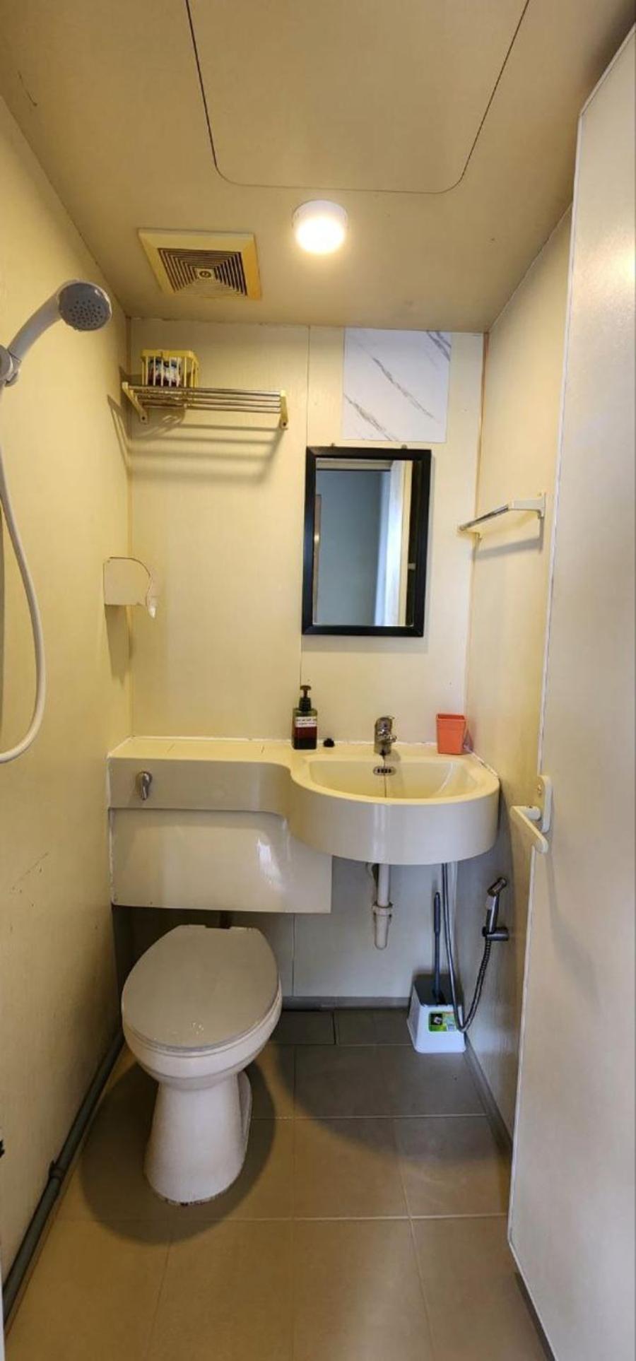 Family Room with Private Bathroom - Photo 19