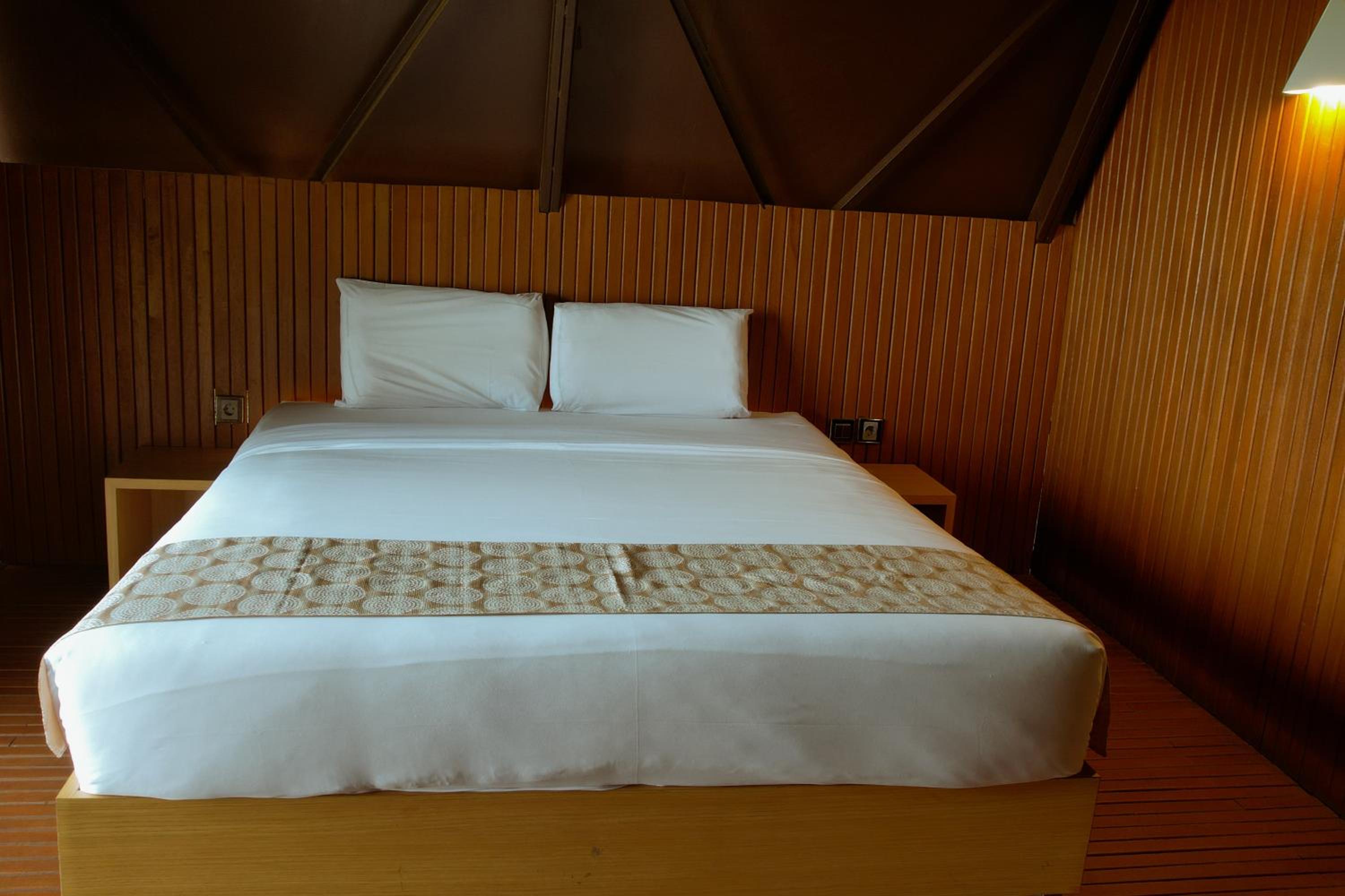 Deluxe Double Room - Photo 1