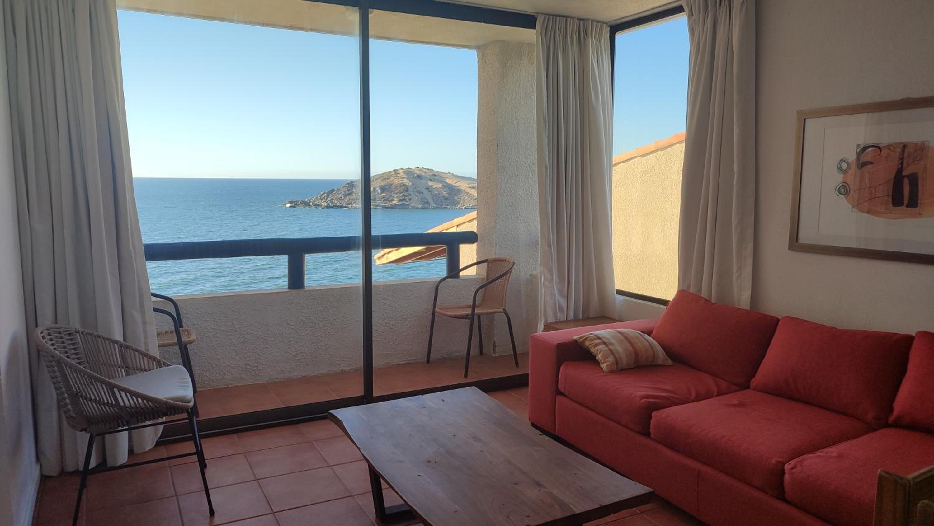 Apartment with Balcony photo 2