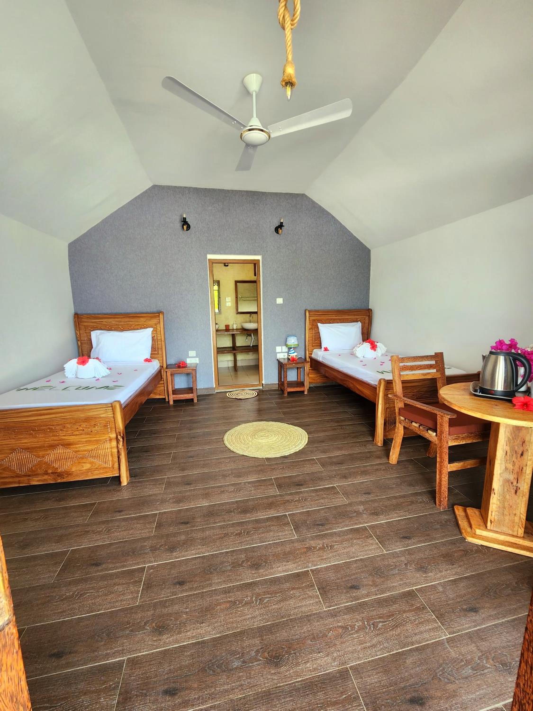 Deluxe Twin Room With Sea View photo 1