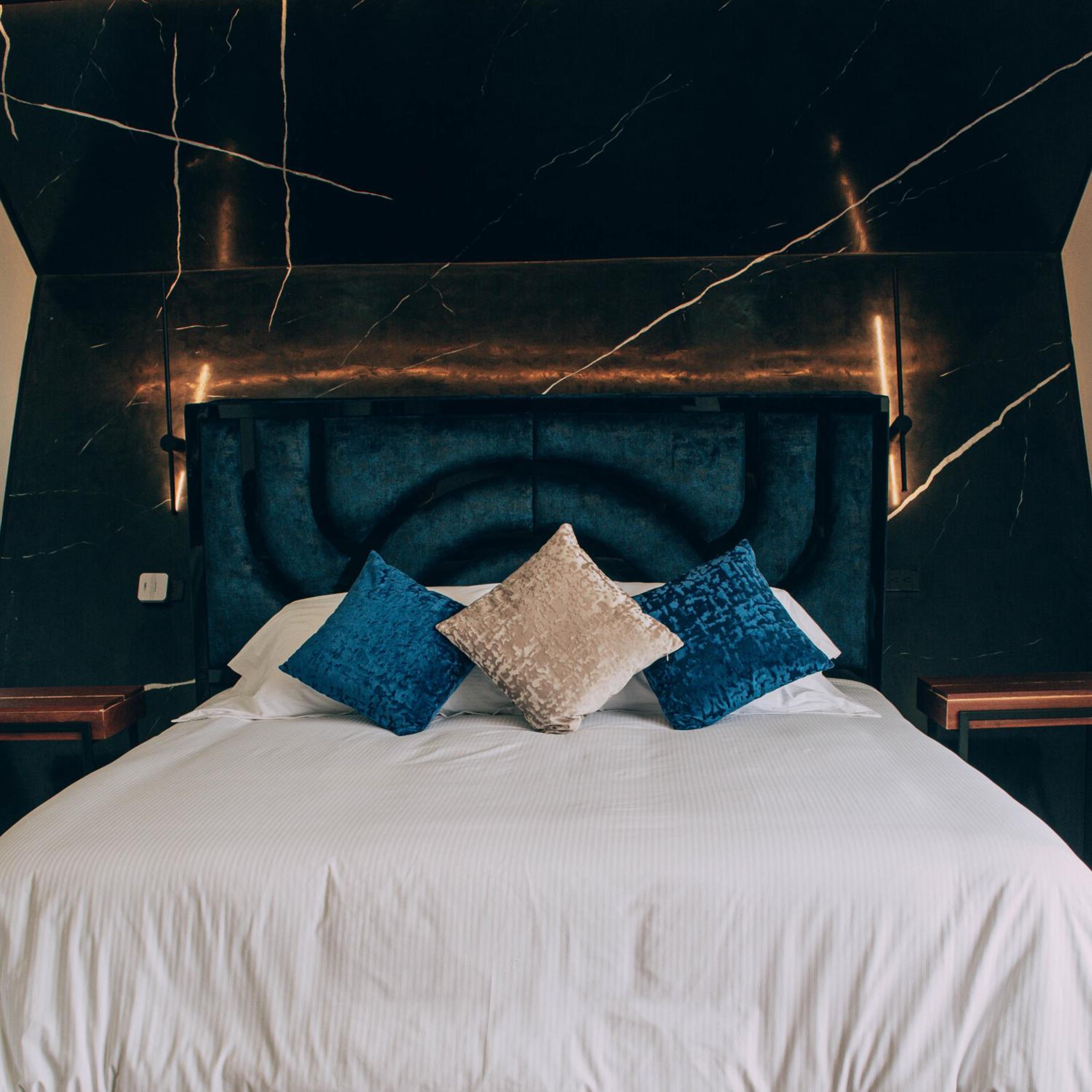 Deluxe Double Room with Balcony photo 1
