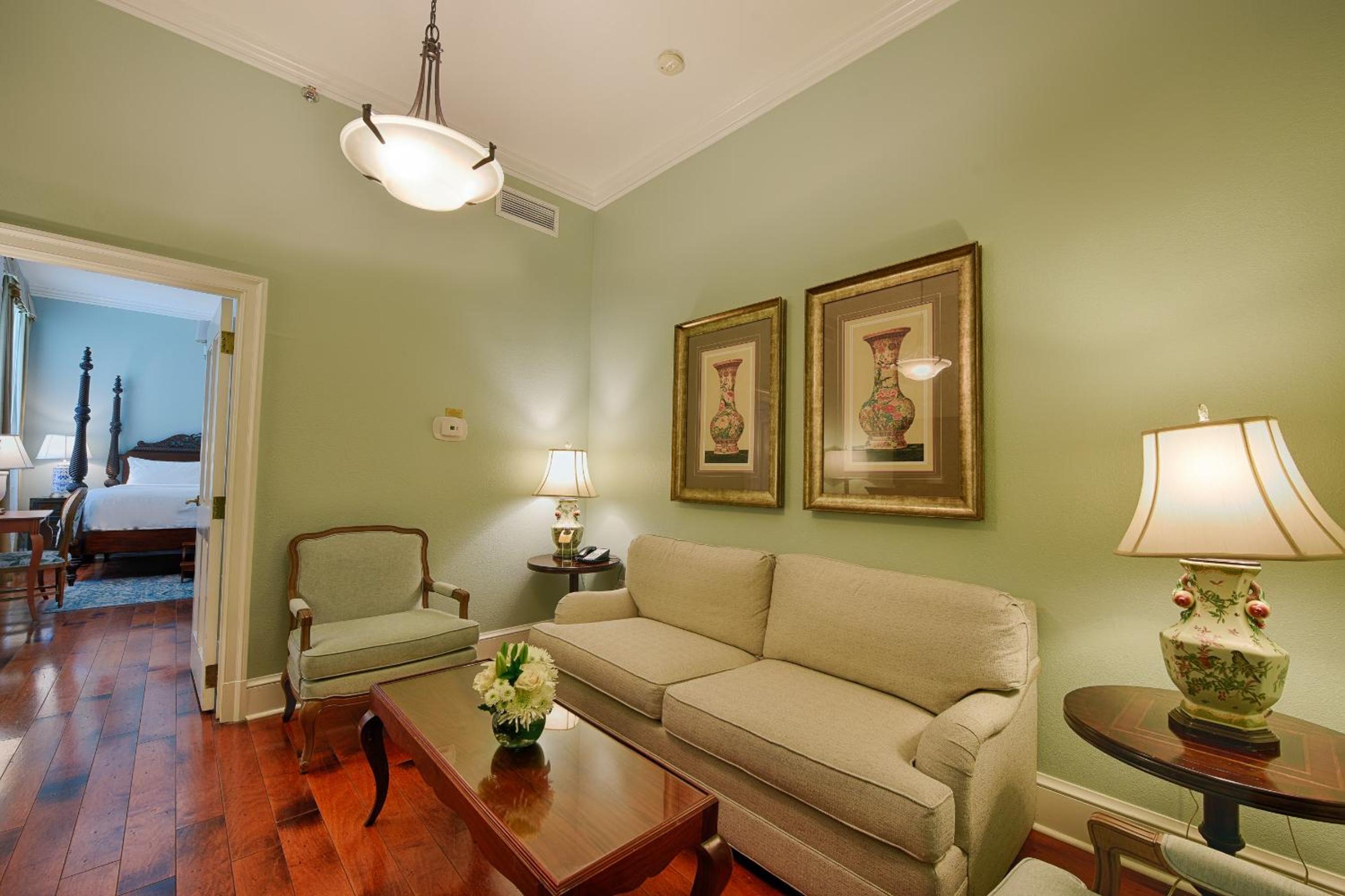 King Suite - Photo 2