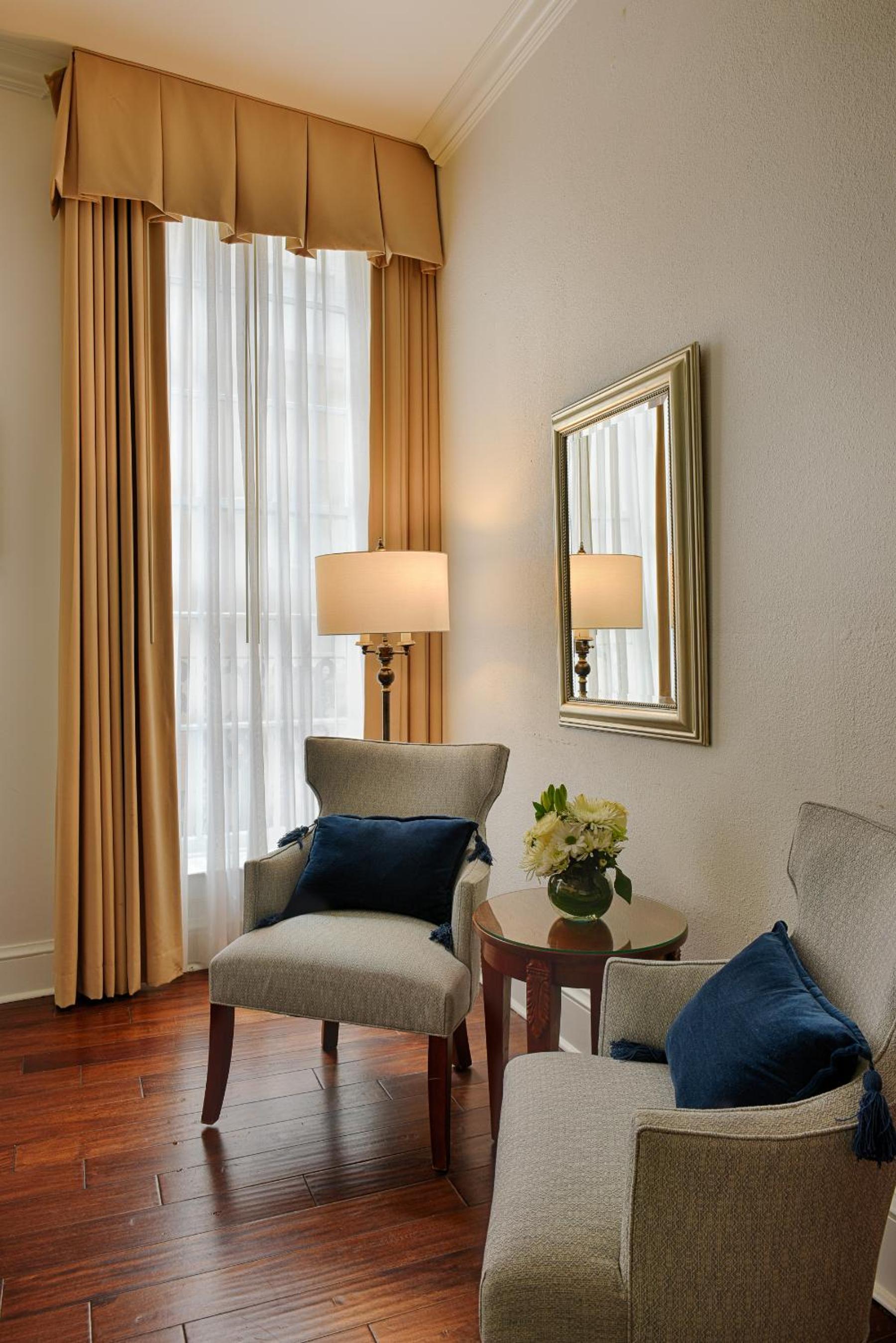 Standard King Room - Photo 1
