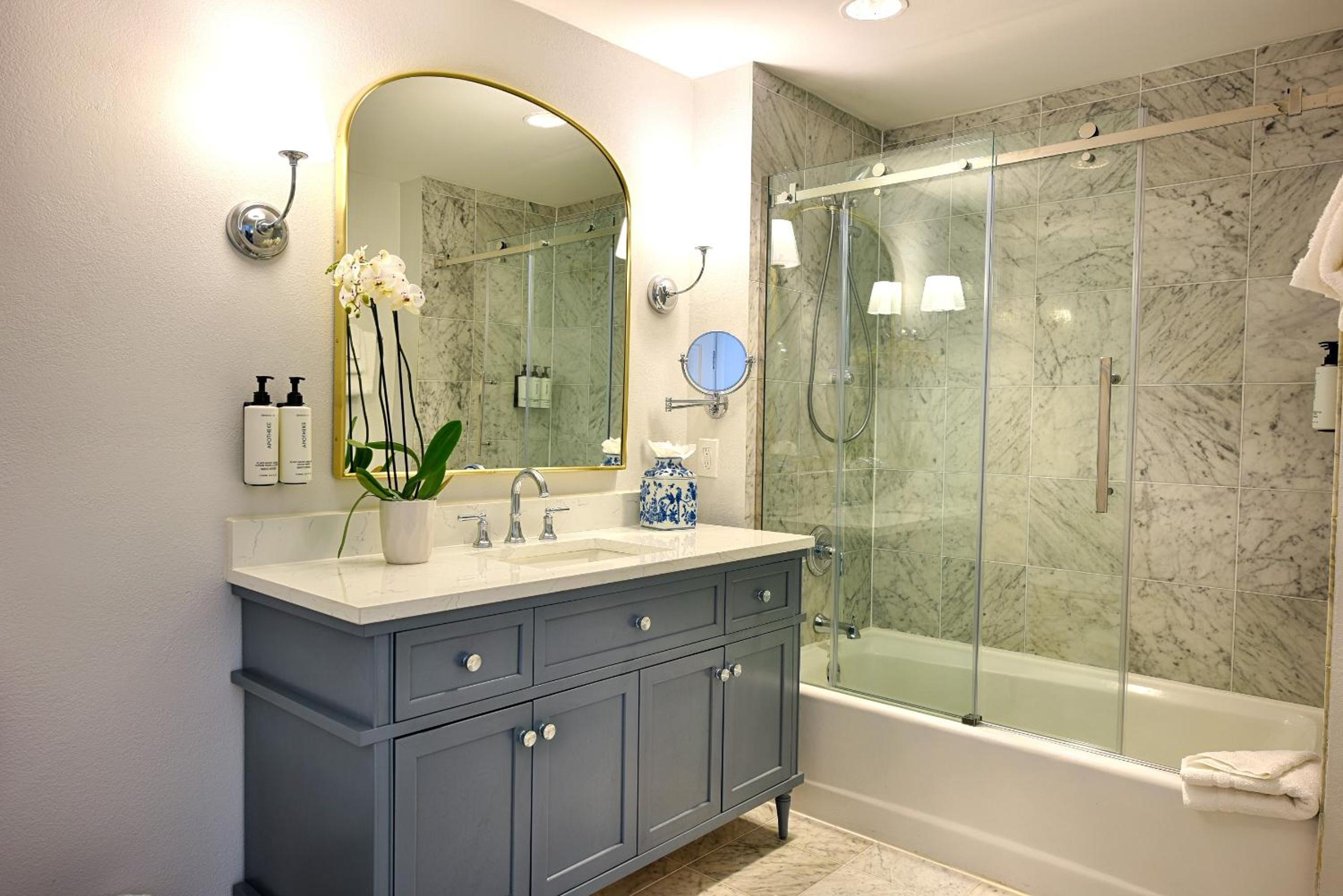 Standard King Room - Photo 3