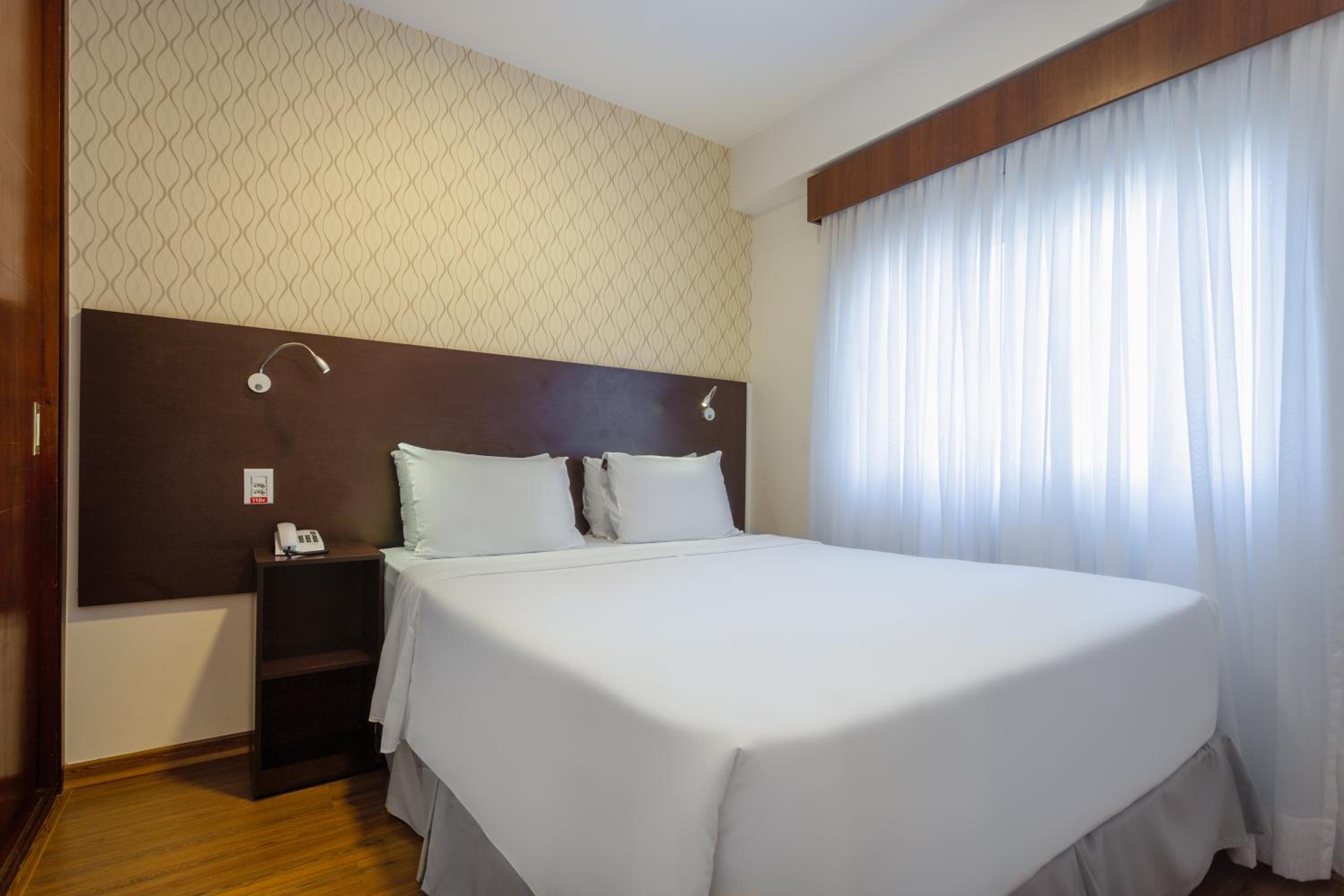 Superior Room with a Double Bed - Photo 7