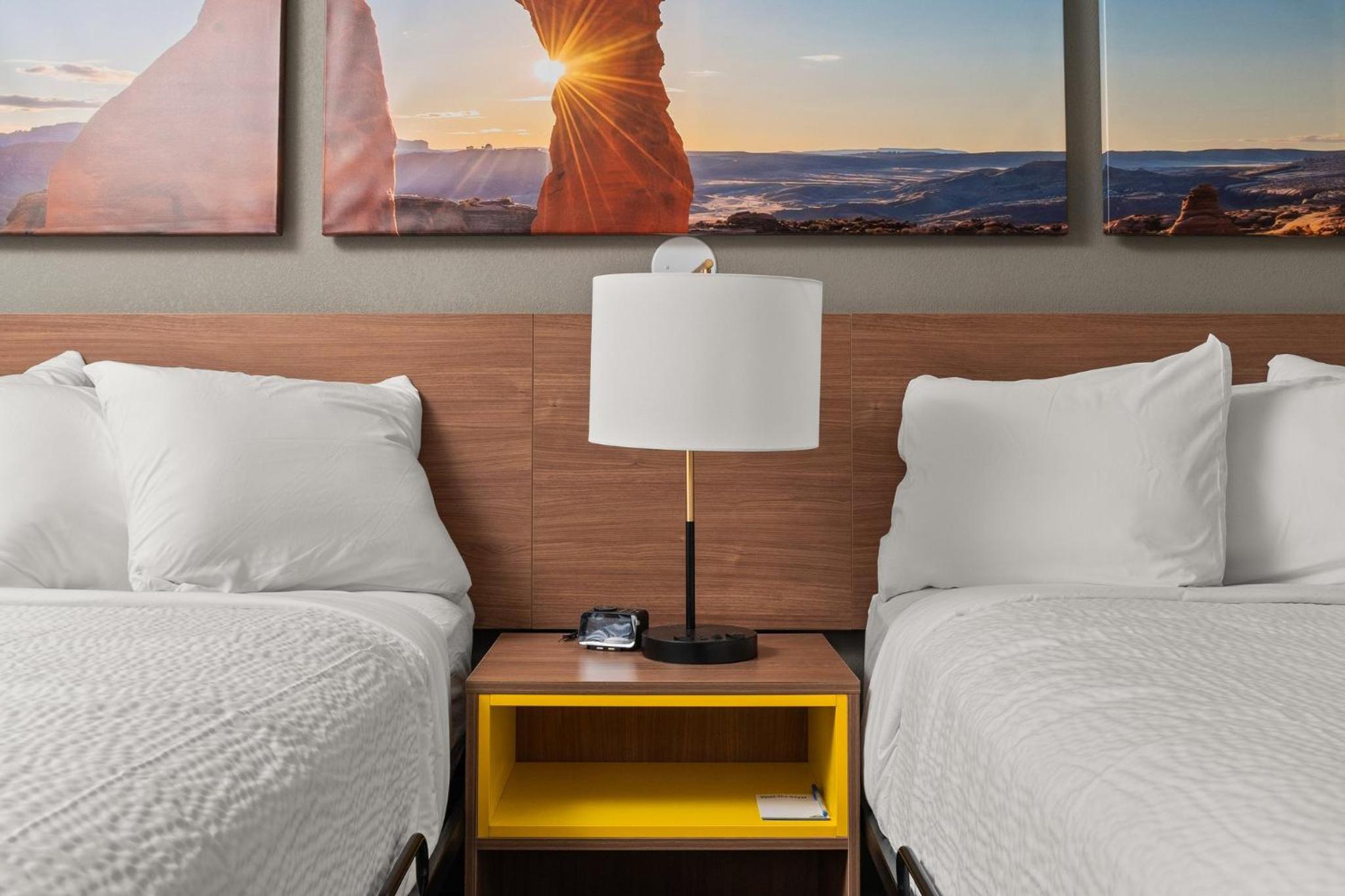 Double Room with Two Double Beds - Non-Smoking - Photo 10