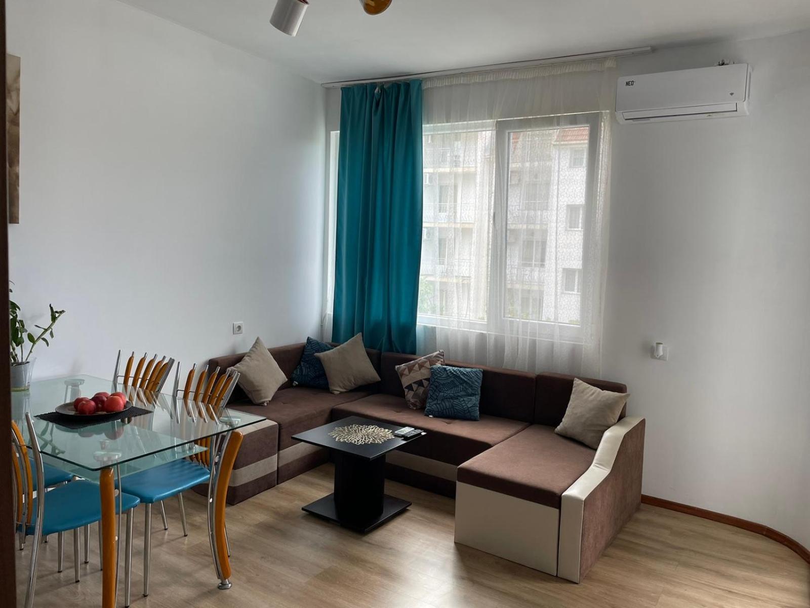 Two-Bedroom Apartment - Photo 2