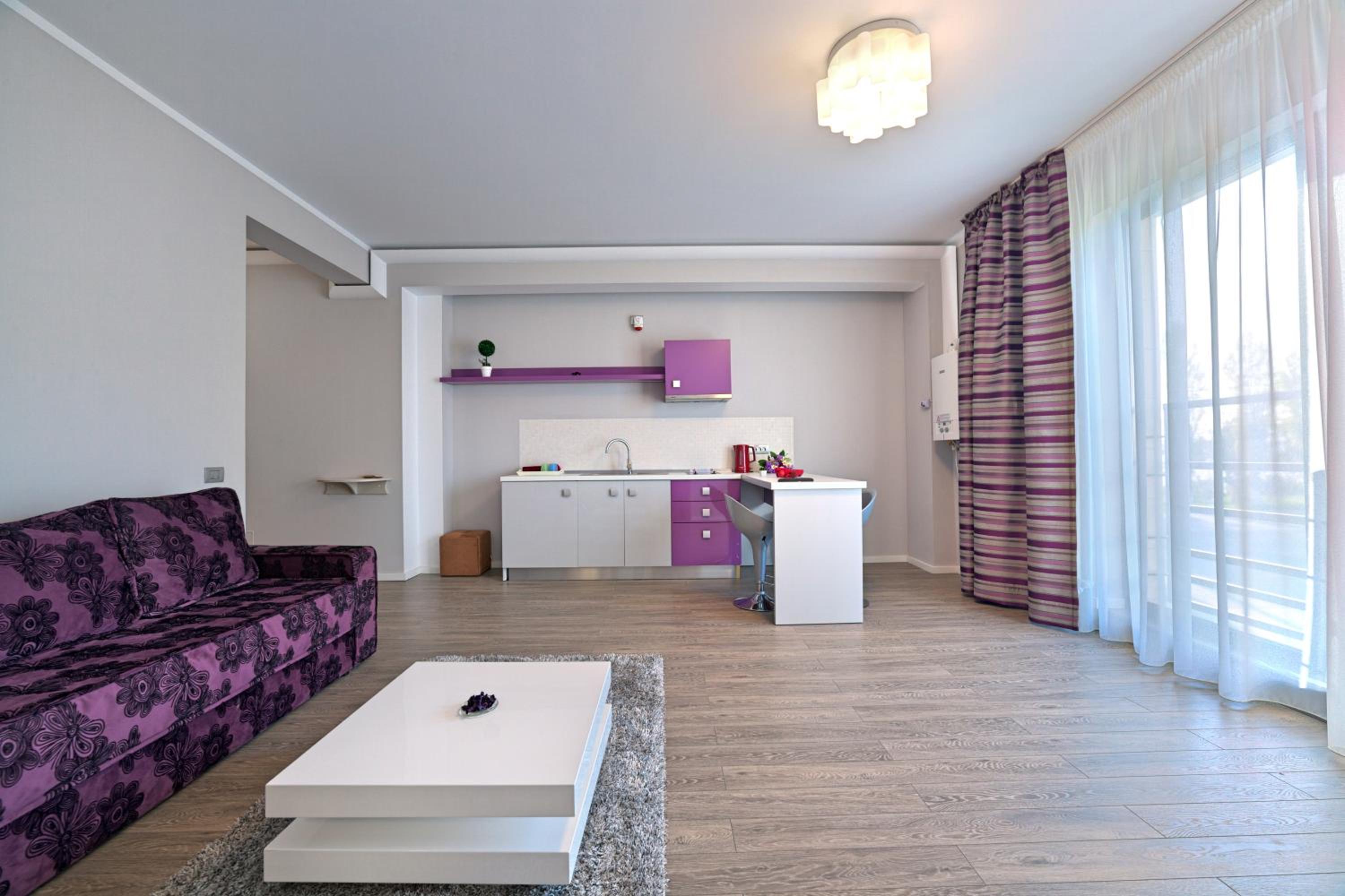 One-Bedroom Apartment - Photo 15